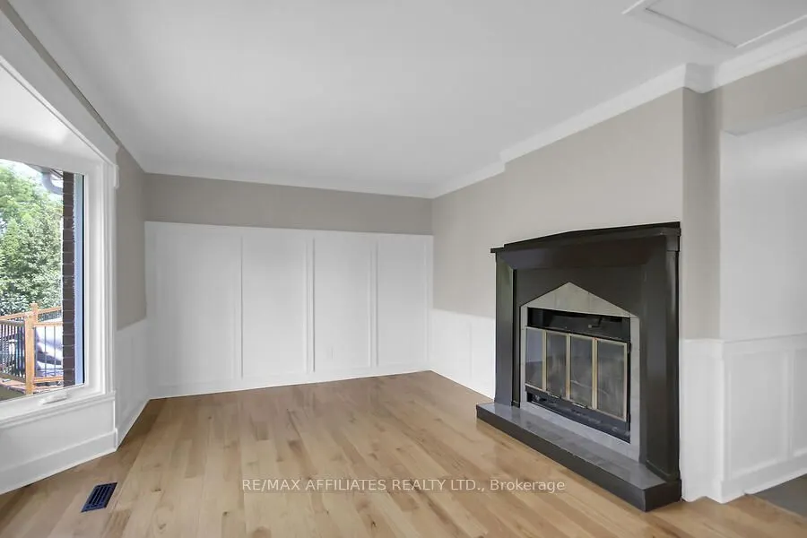 23 Tamblyn Crescent