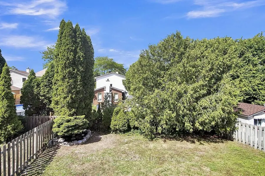 23 Tamblyn Crescent