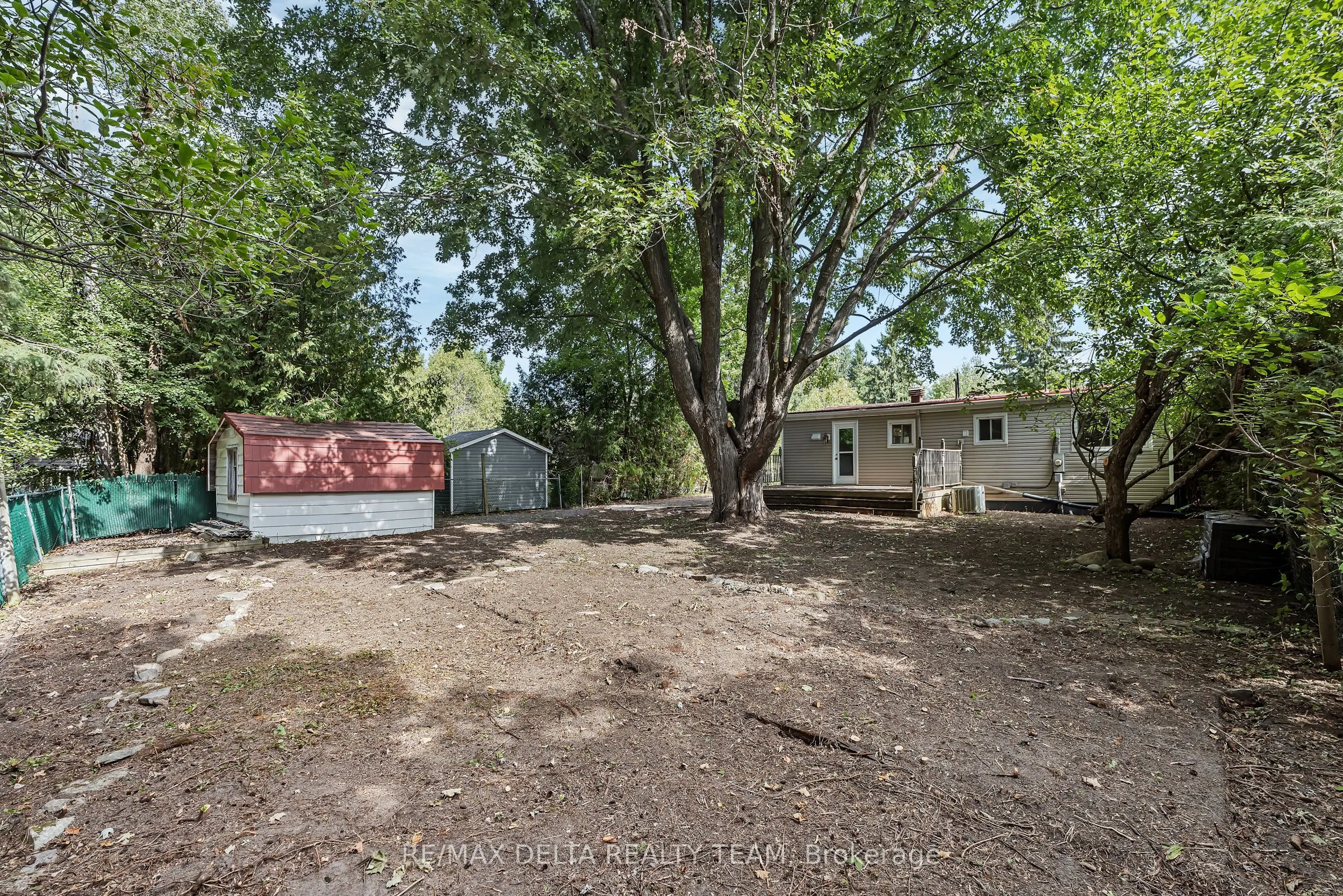 25 Fringewood Drive