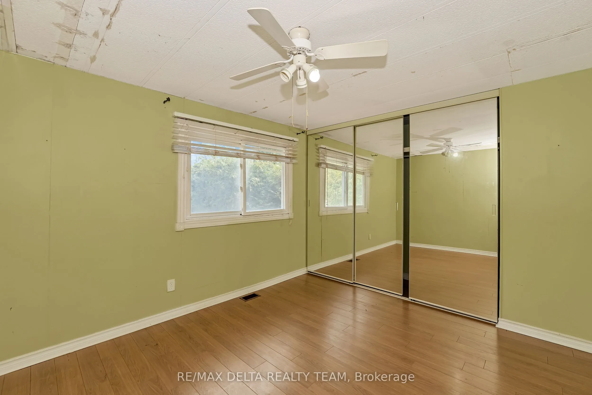 25 Fringewood Drive