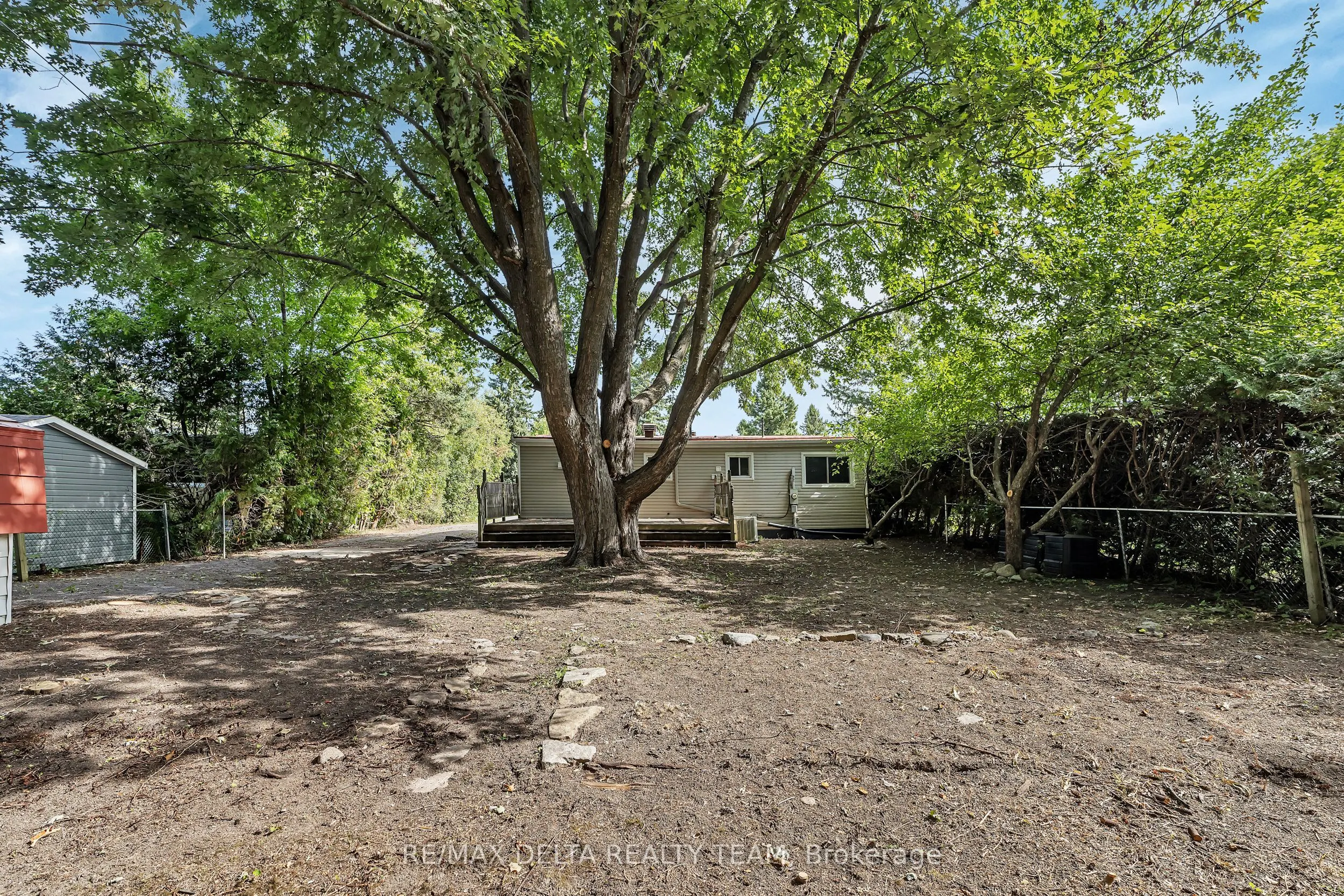 25 Fringewood Drive