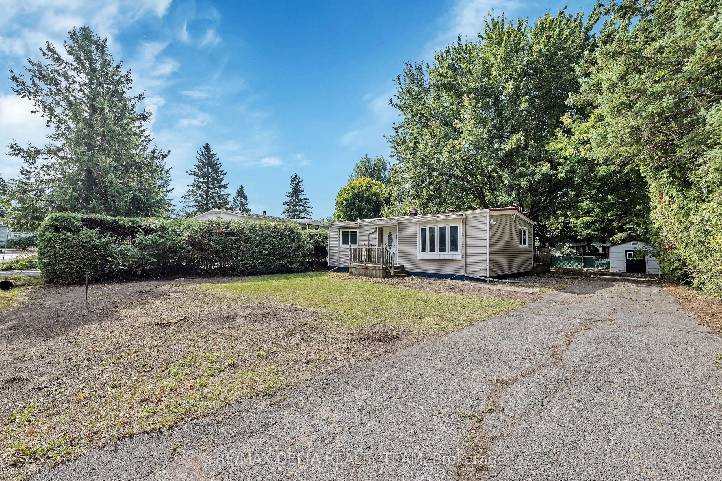 25 Fringewood Drive