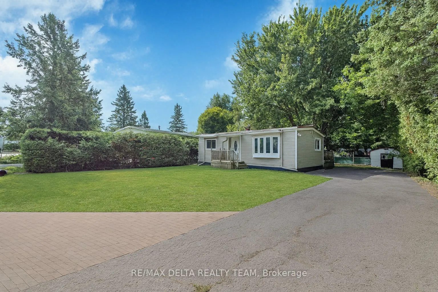25 Fringewood Drive