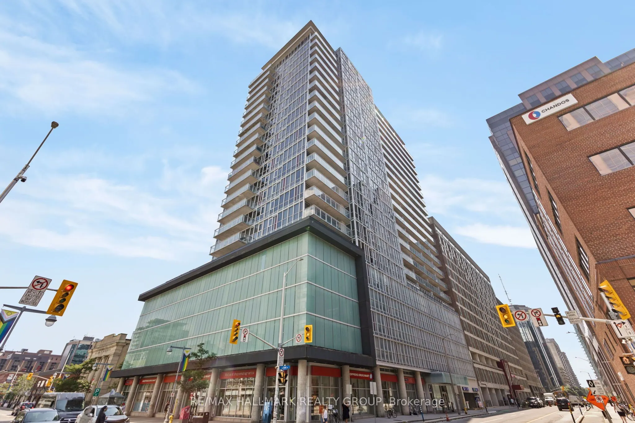 324 Laurier Avenue W, #2105