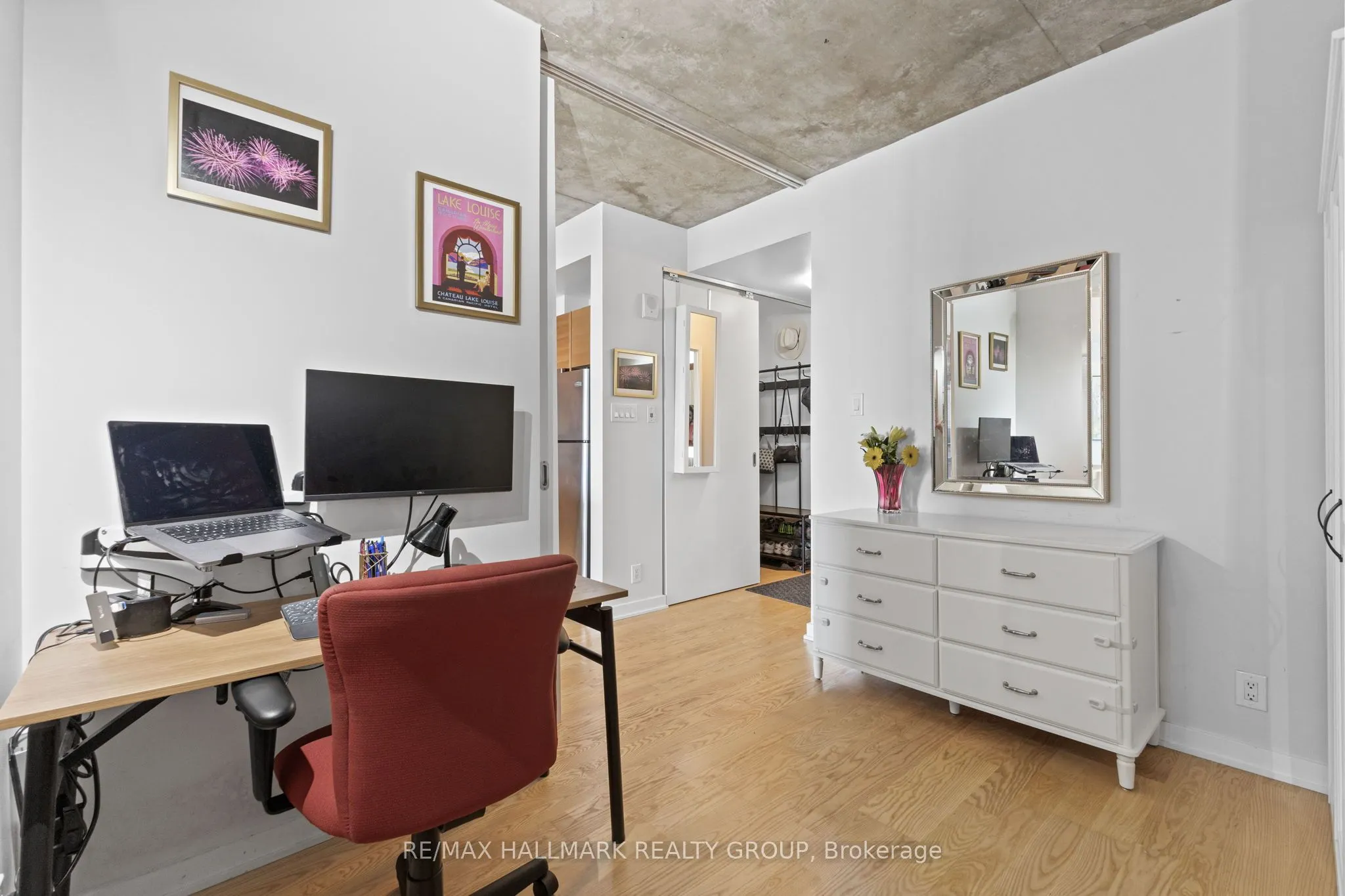 324 Laurier Avenue W, #2105