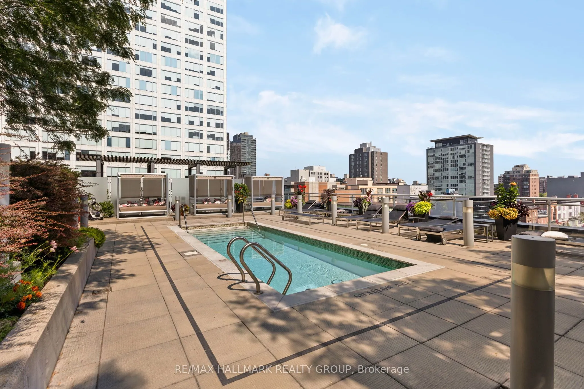 324 Laurier Avenue W, #2105