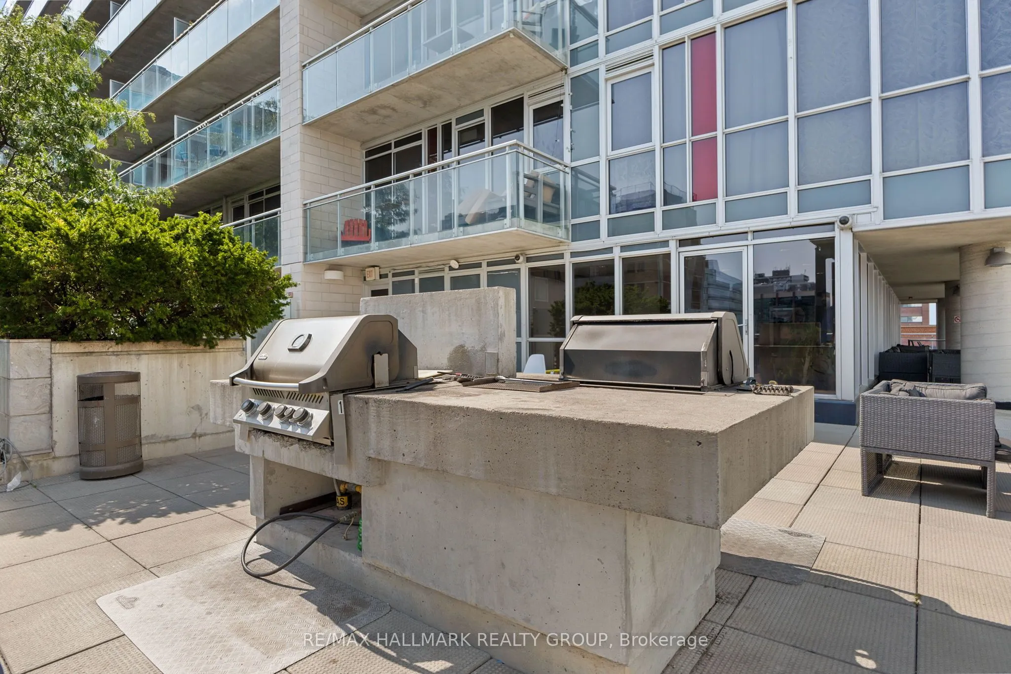 324 Laurier Avenue W, #2105