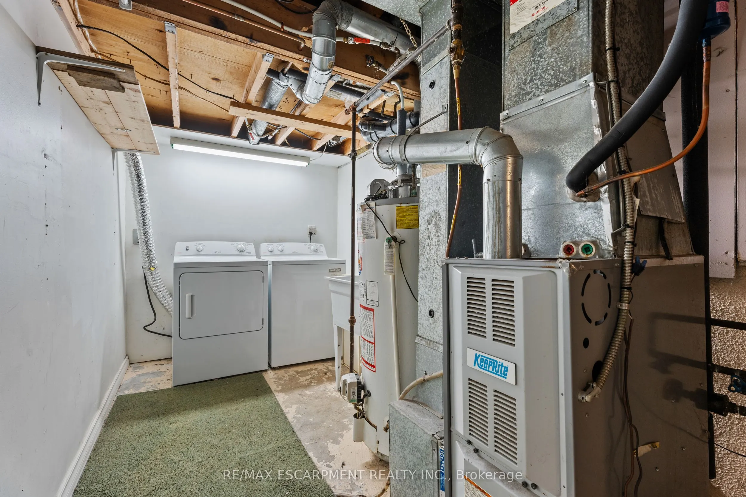 1301 Upper Gage Avenue, #33