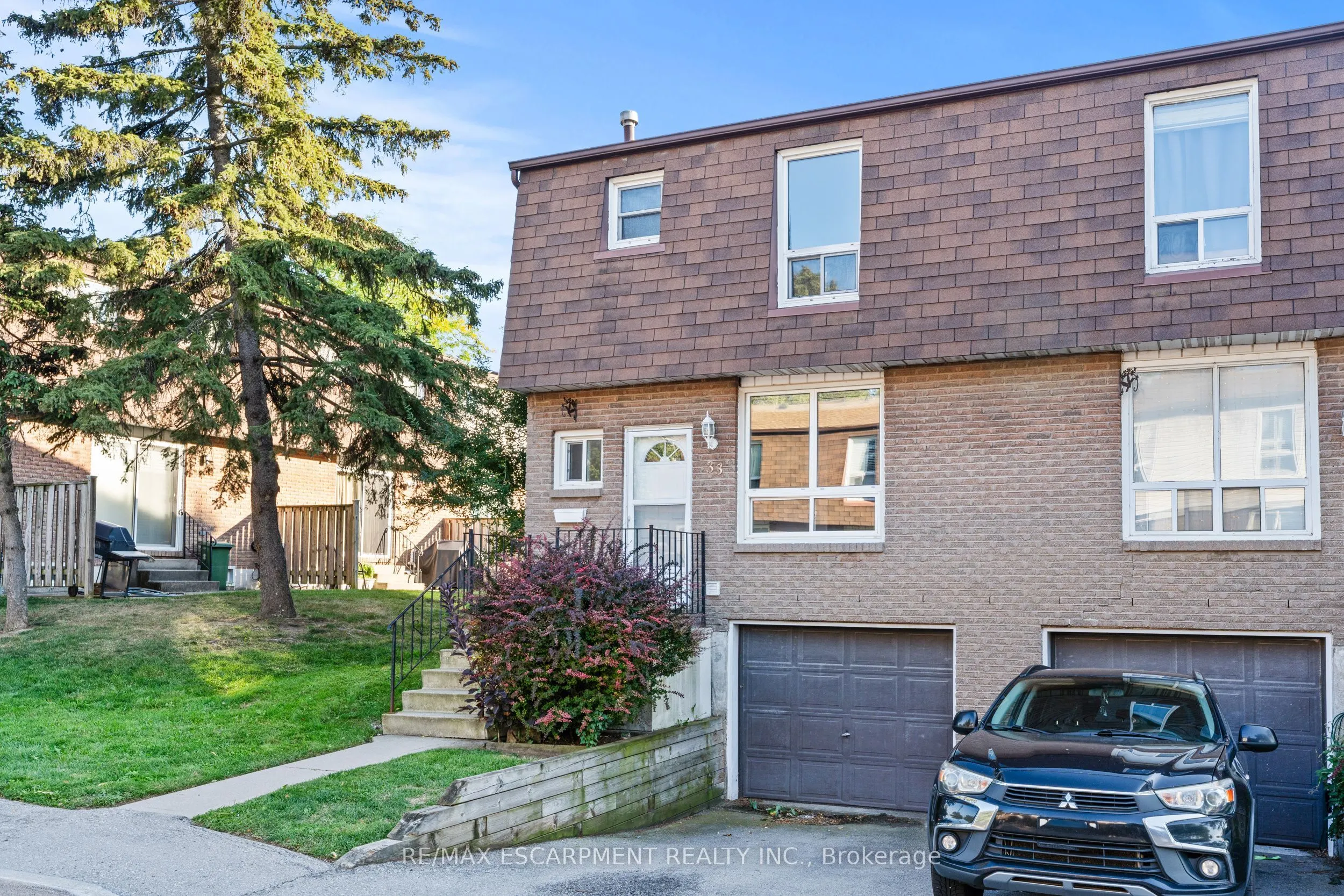 1301 Upper Gage Avenue, #33