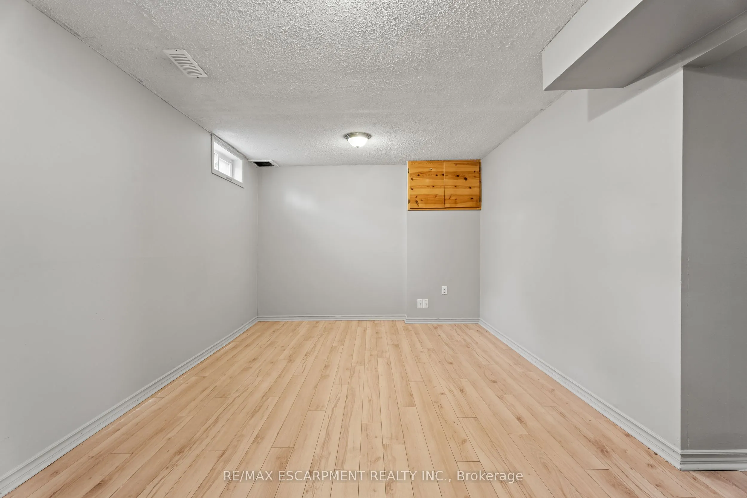 1301 Upper Gage Avenue, #33