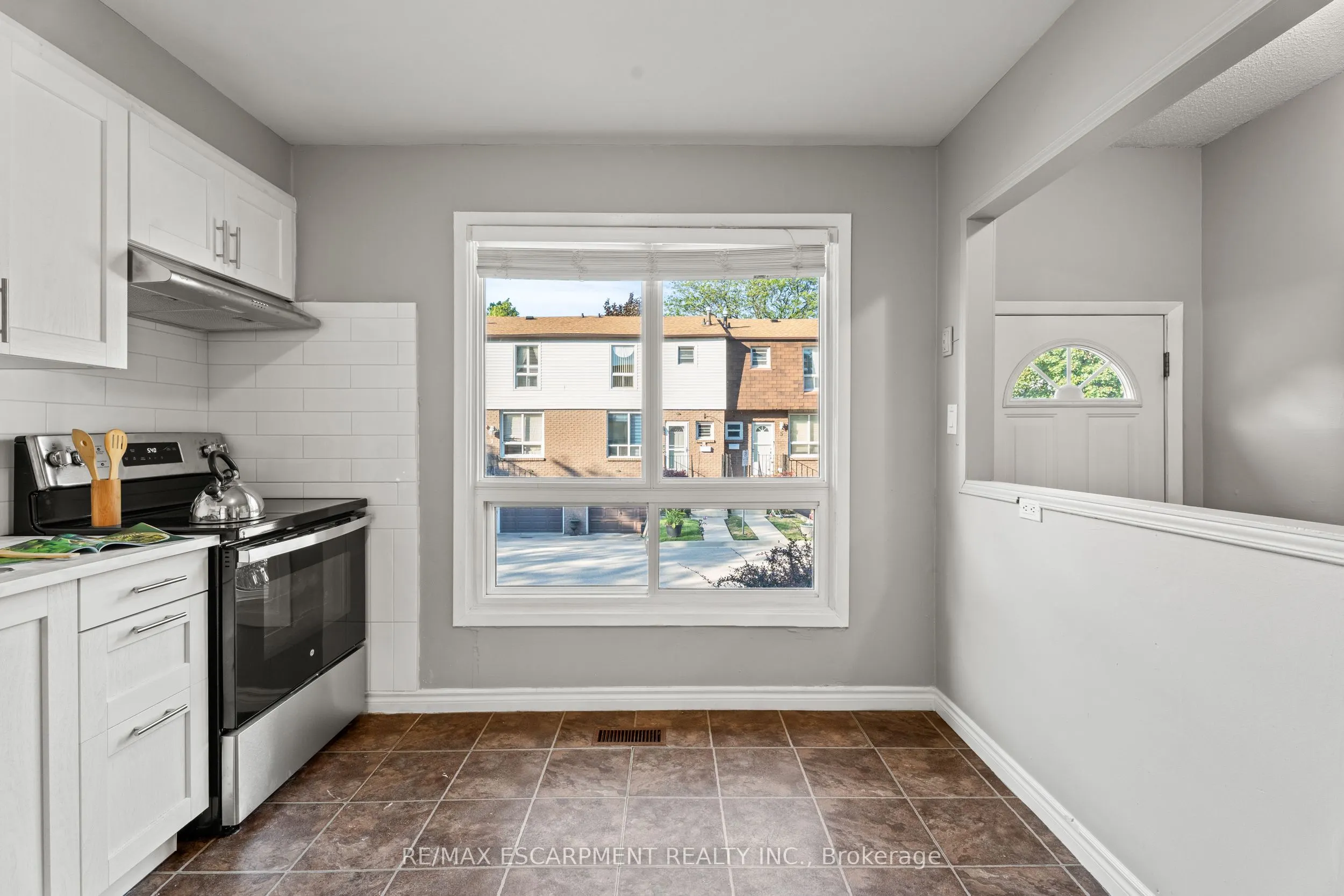 1301 Upper Gage Avenue, #33