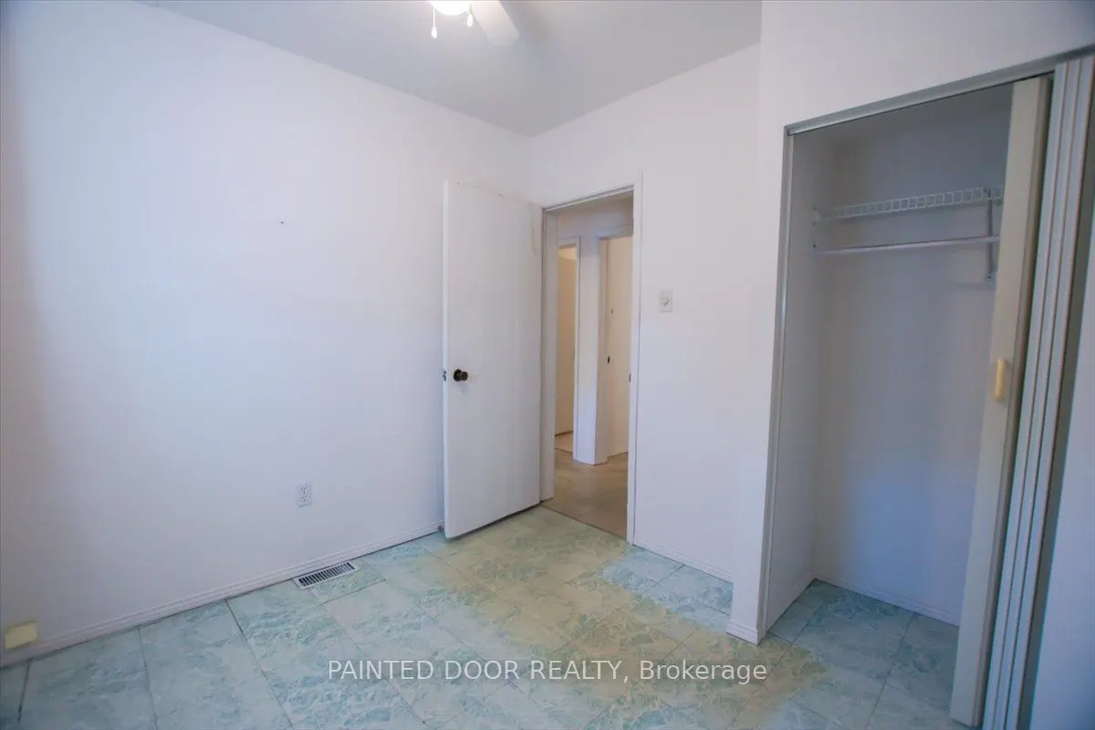 266 Sixth Avenue W