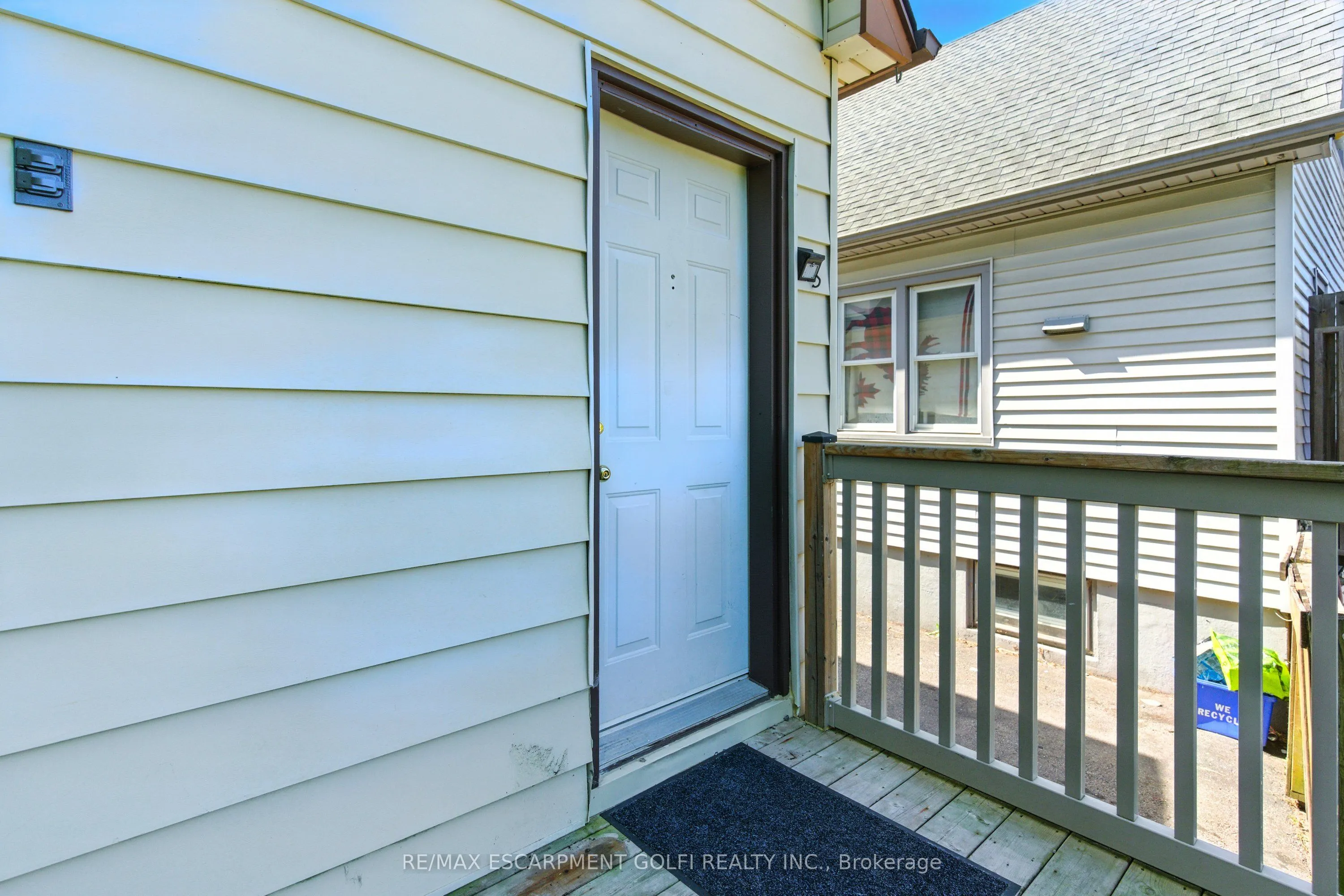 8 Maitland Street