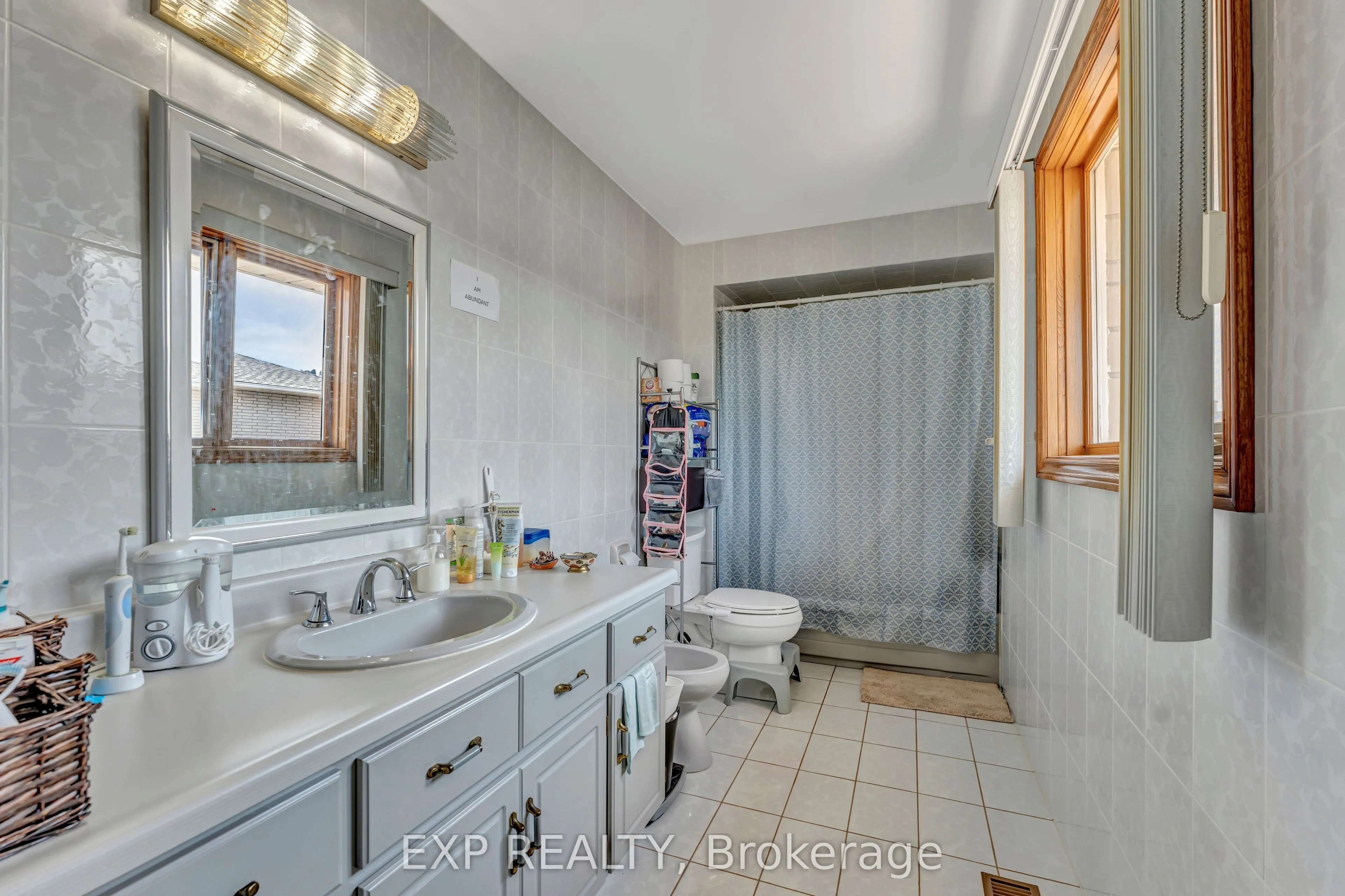 2 Glencrest Avenue