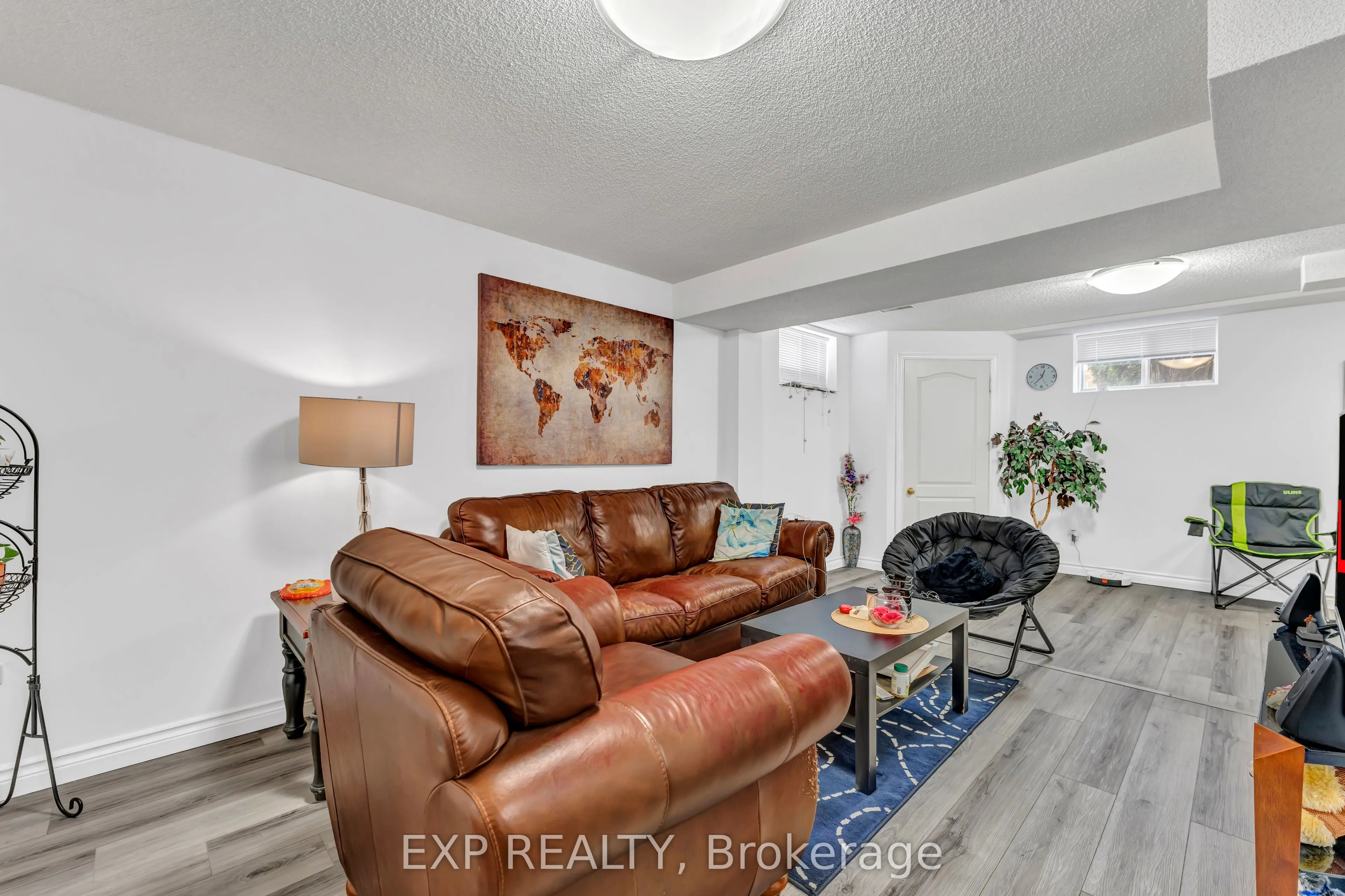 2 Glencrest Avenue