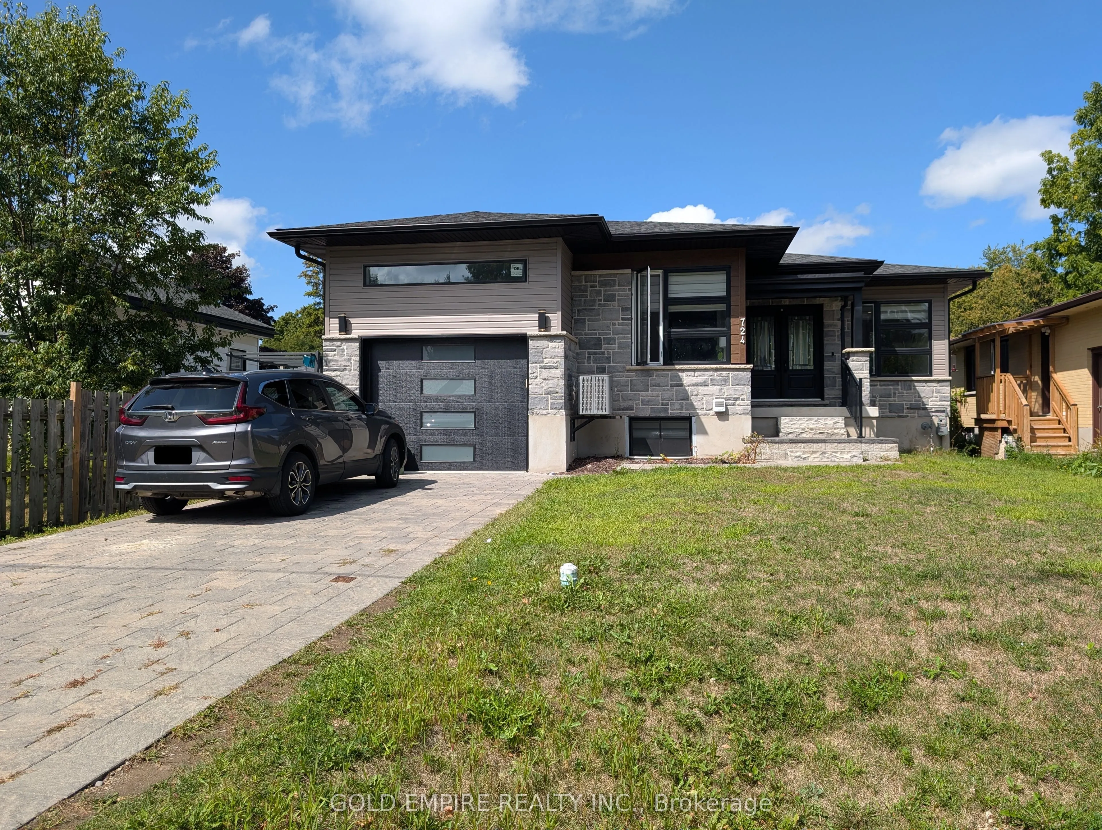 724 Monsarrat Avenue, #MAIN