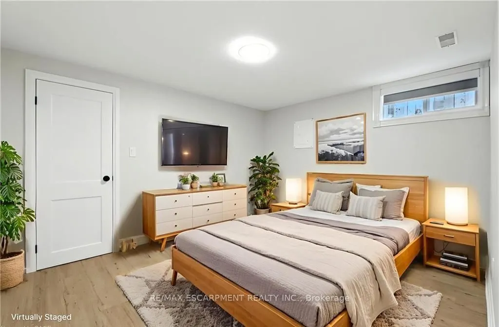929 UPPER OTTAWA Street