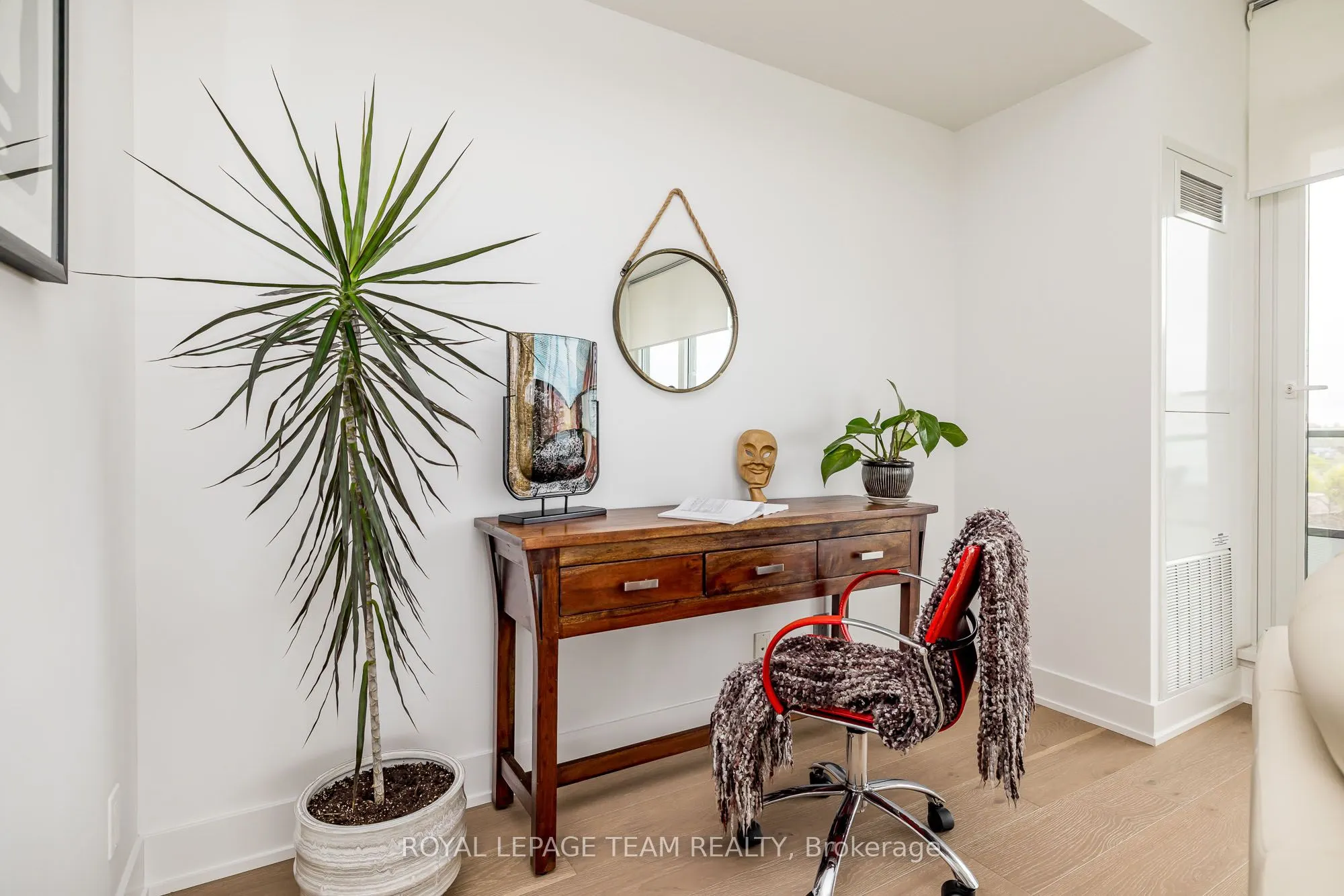 485 Richmond Road N, #709