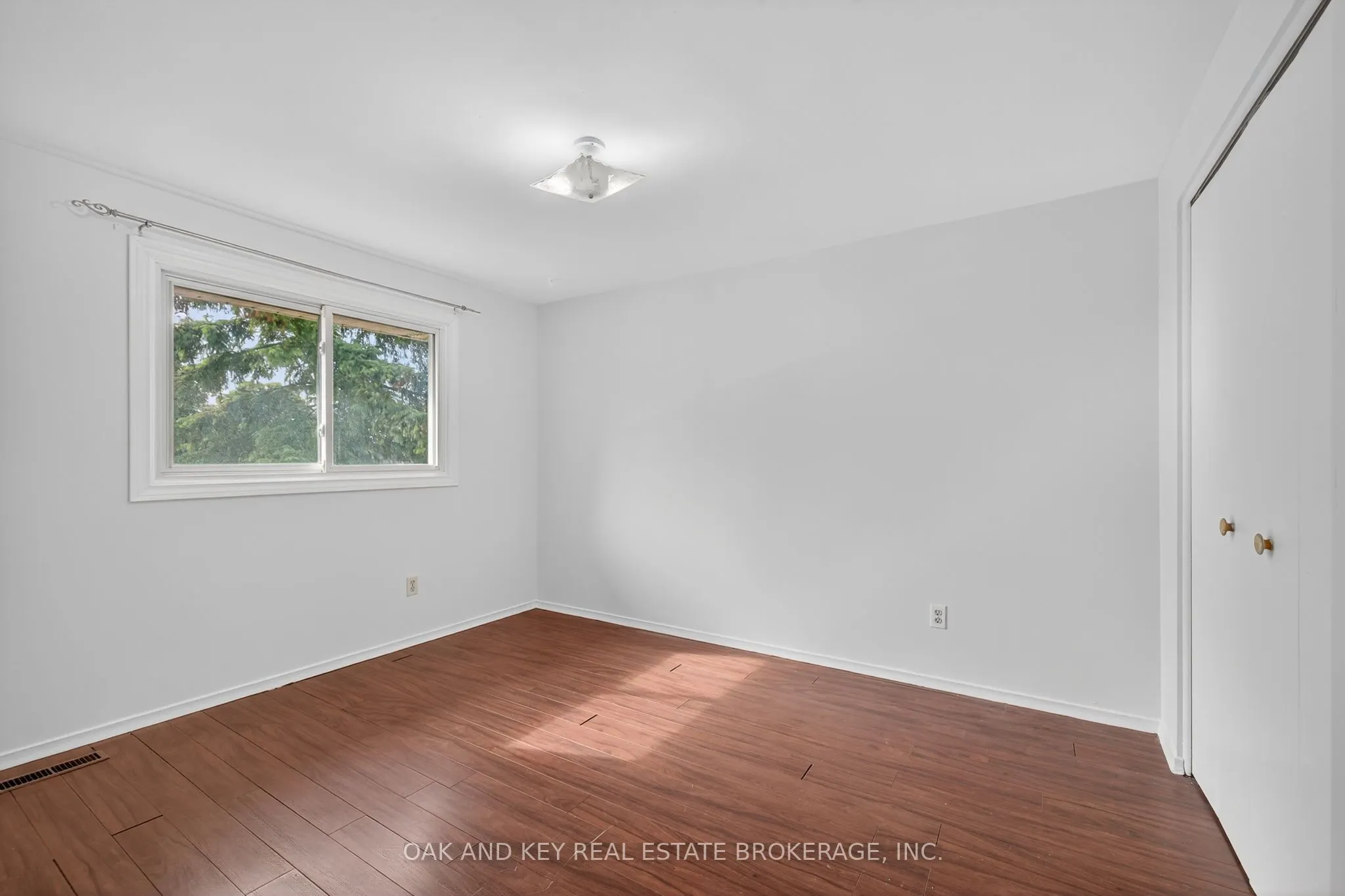 800 Monsarrat Avenue