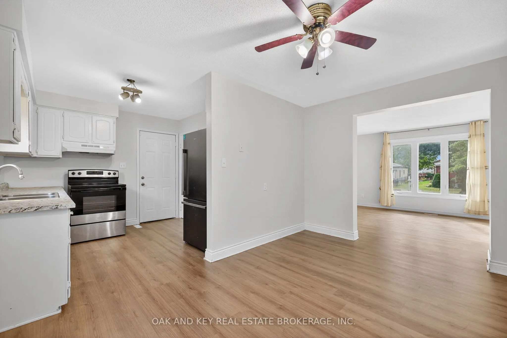 800 Monsarrat Avenue