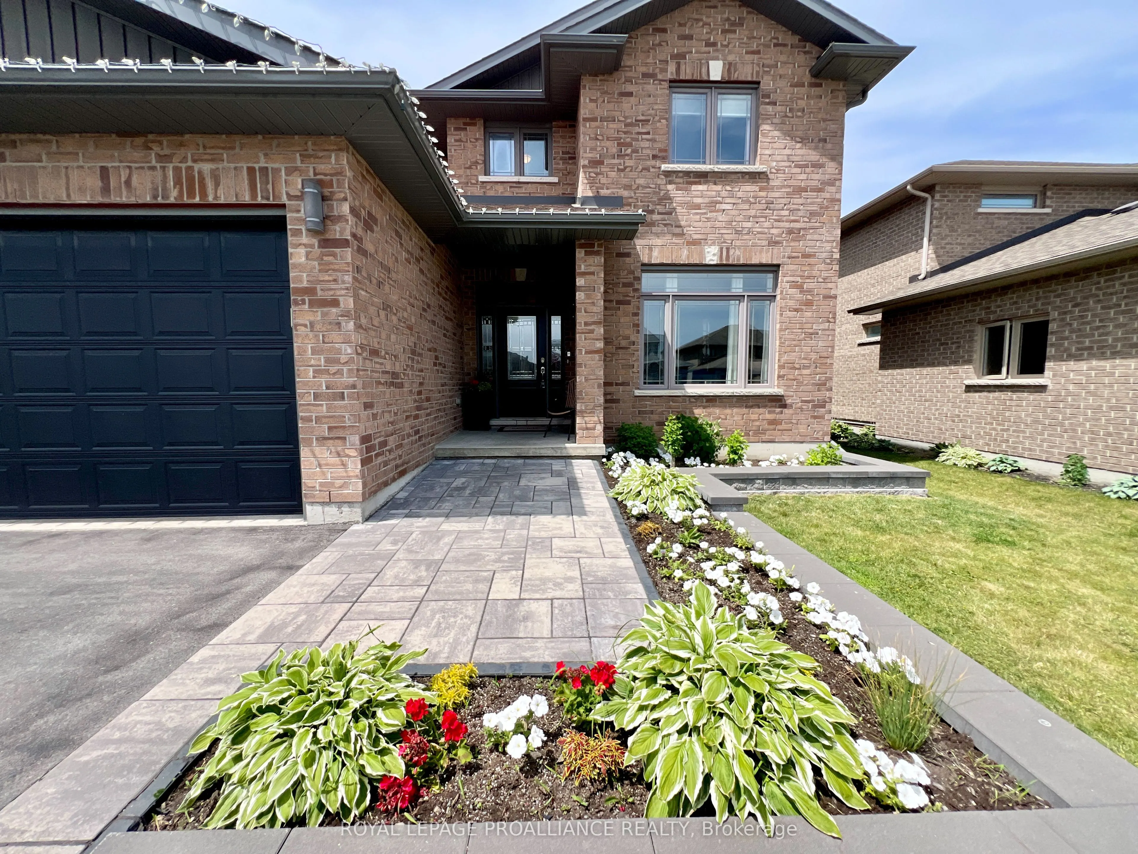 32 Vertis Court