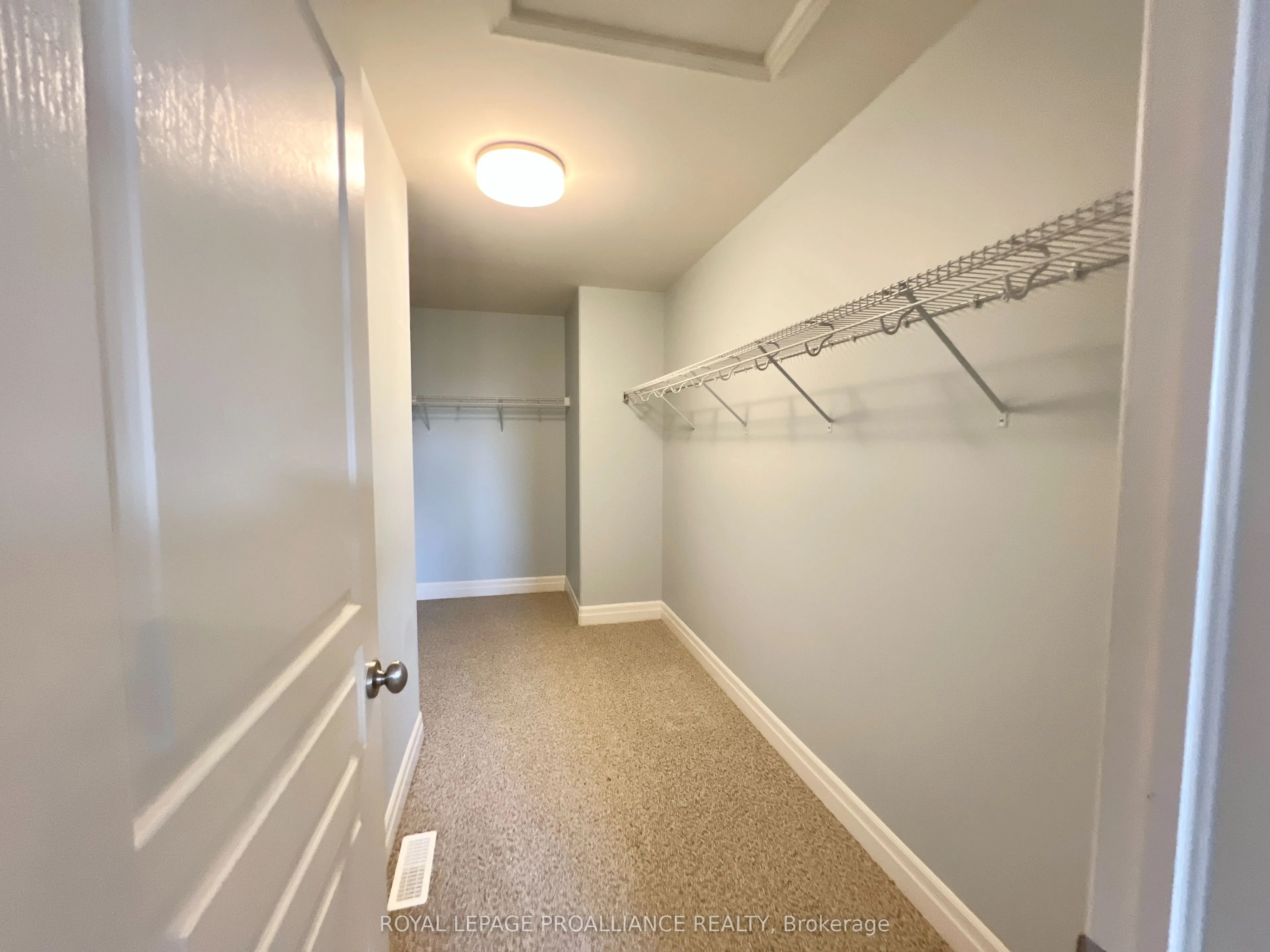 32 Vertis Court