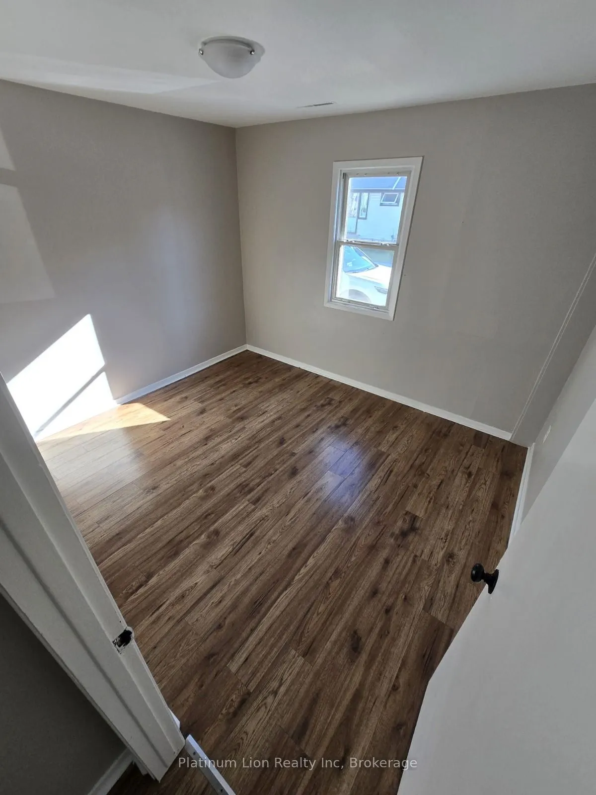 4 Vollette Street