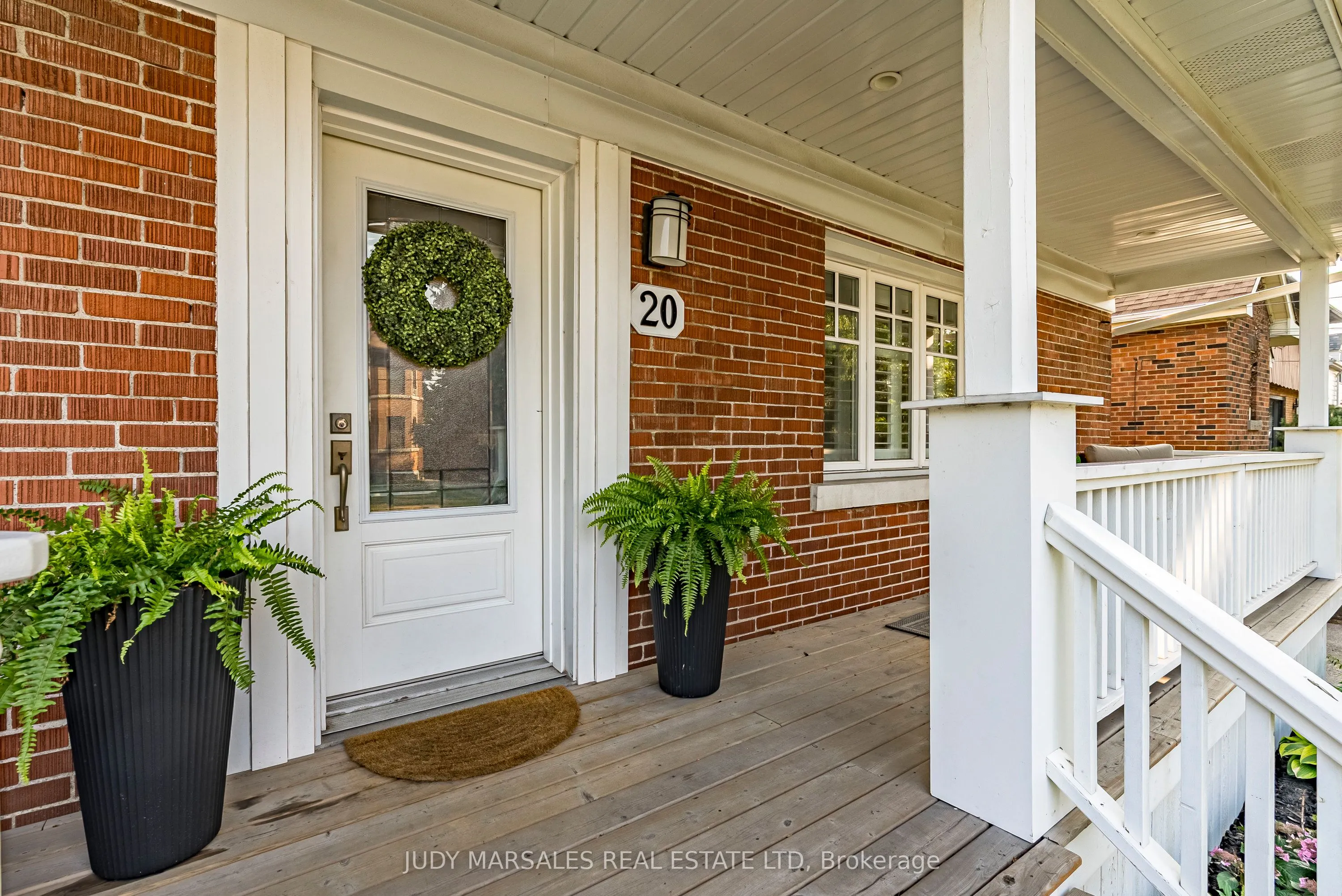 20 Mountain Park Avenue
