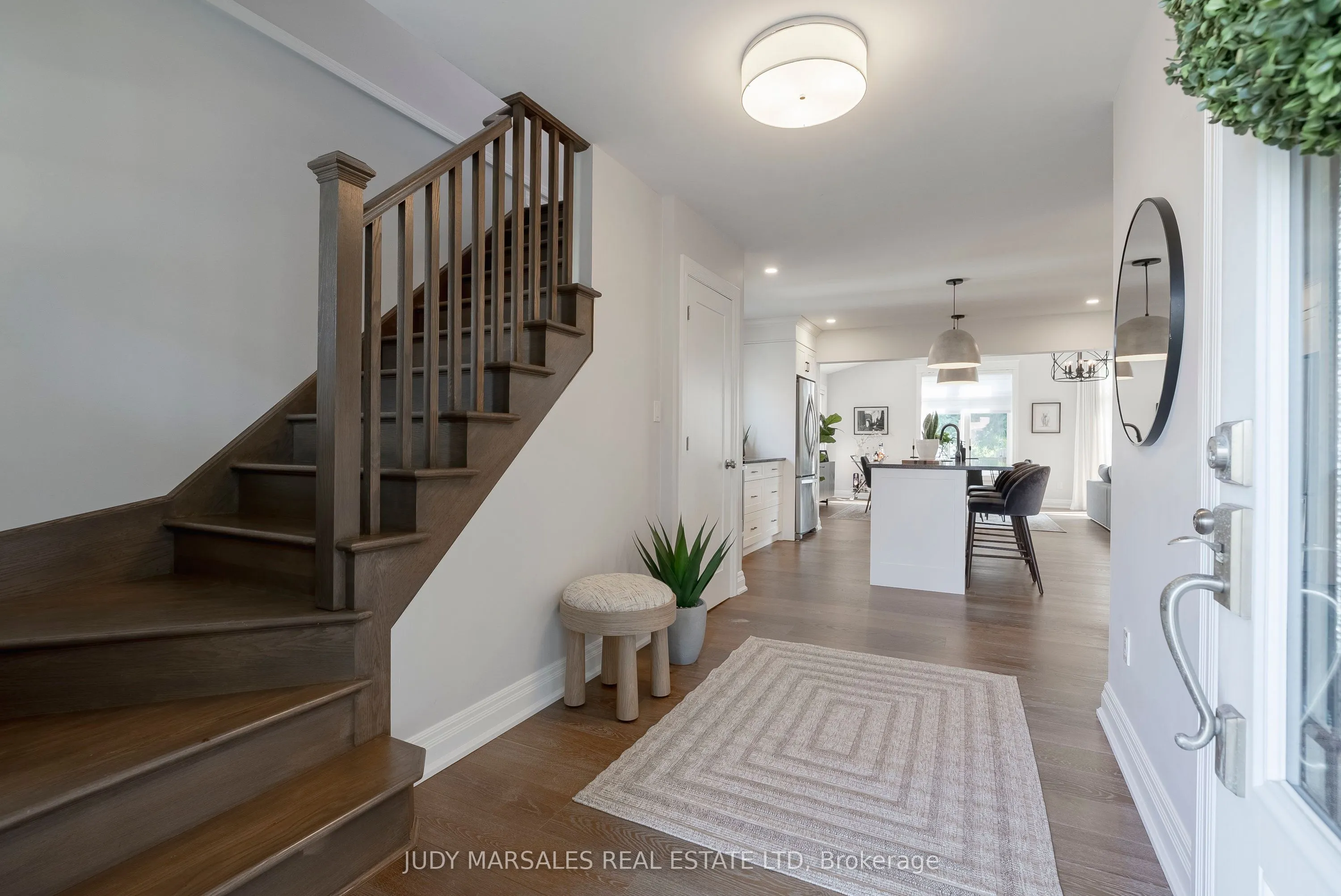 20 Mountain Park Avenue
