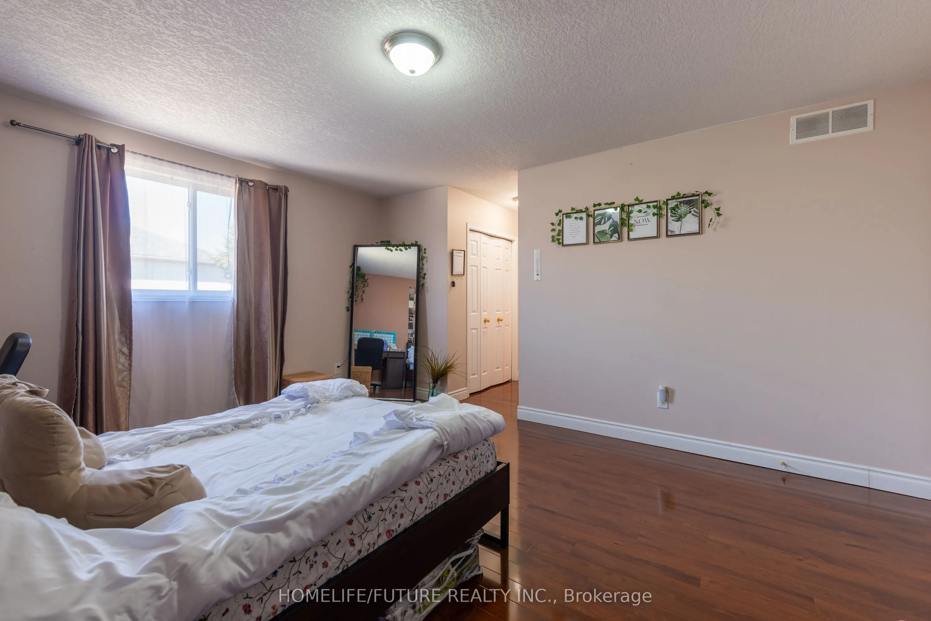 264 Holbeach Court