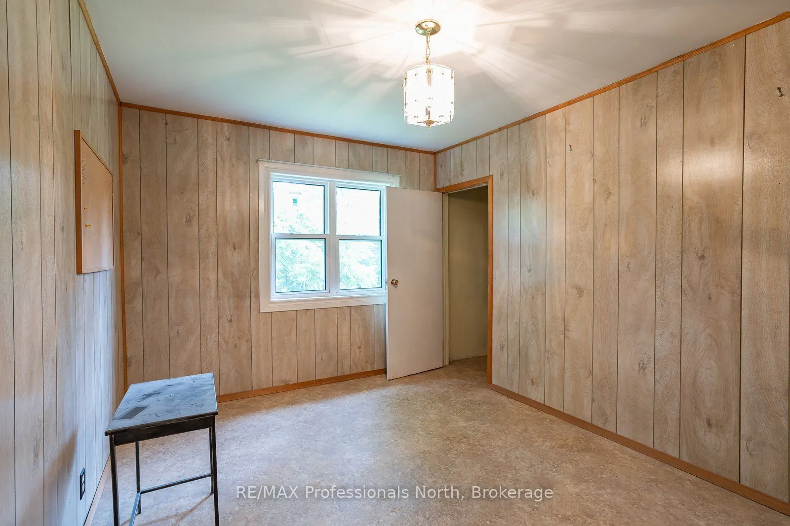 2319 Loop Road