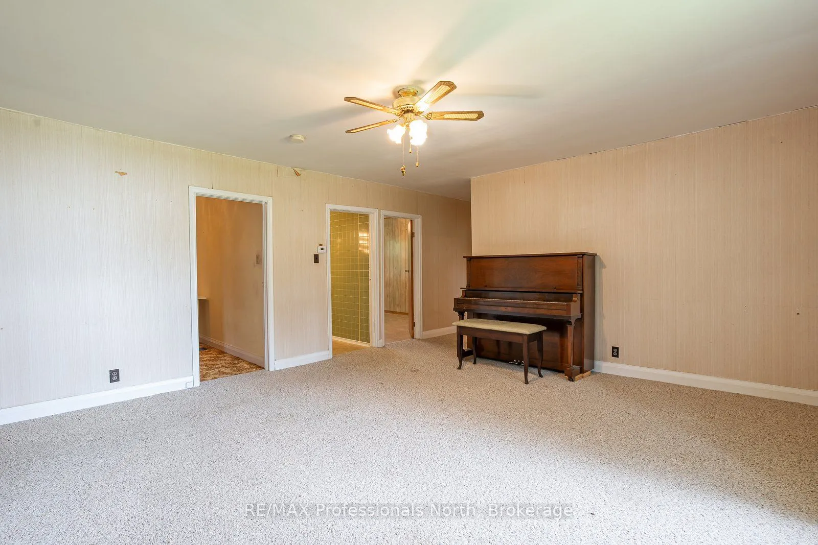 2319 Loop Road