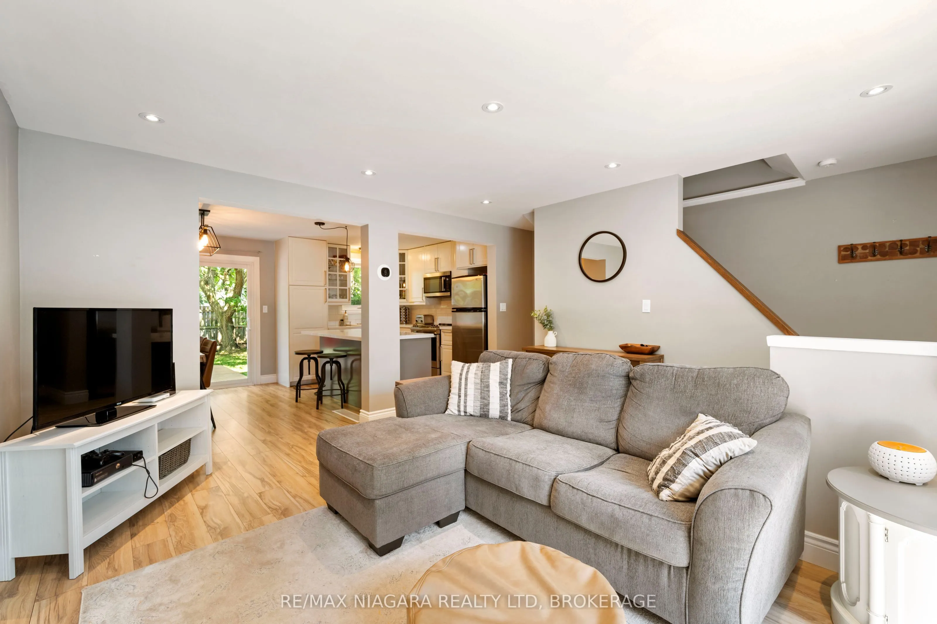 1 Bardadyn Court