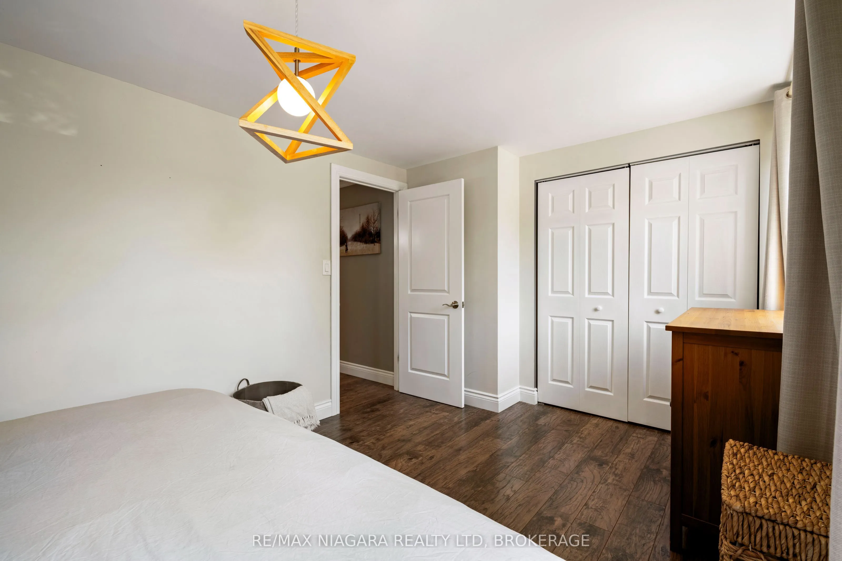 1 Bardadyn Court