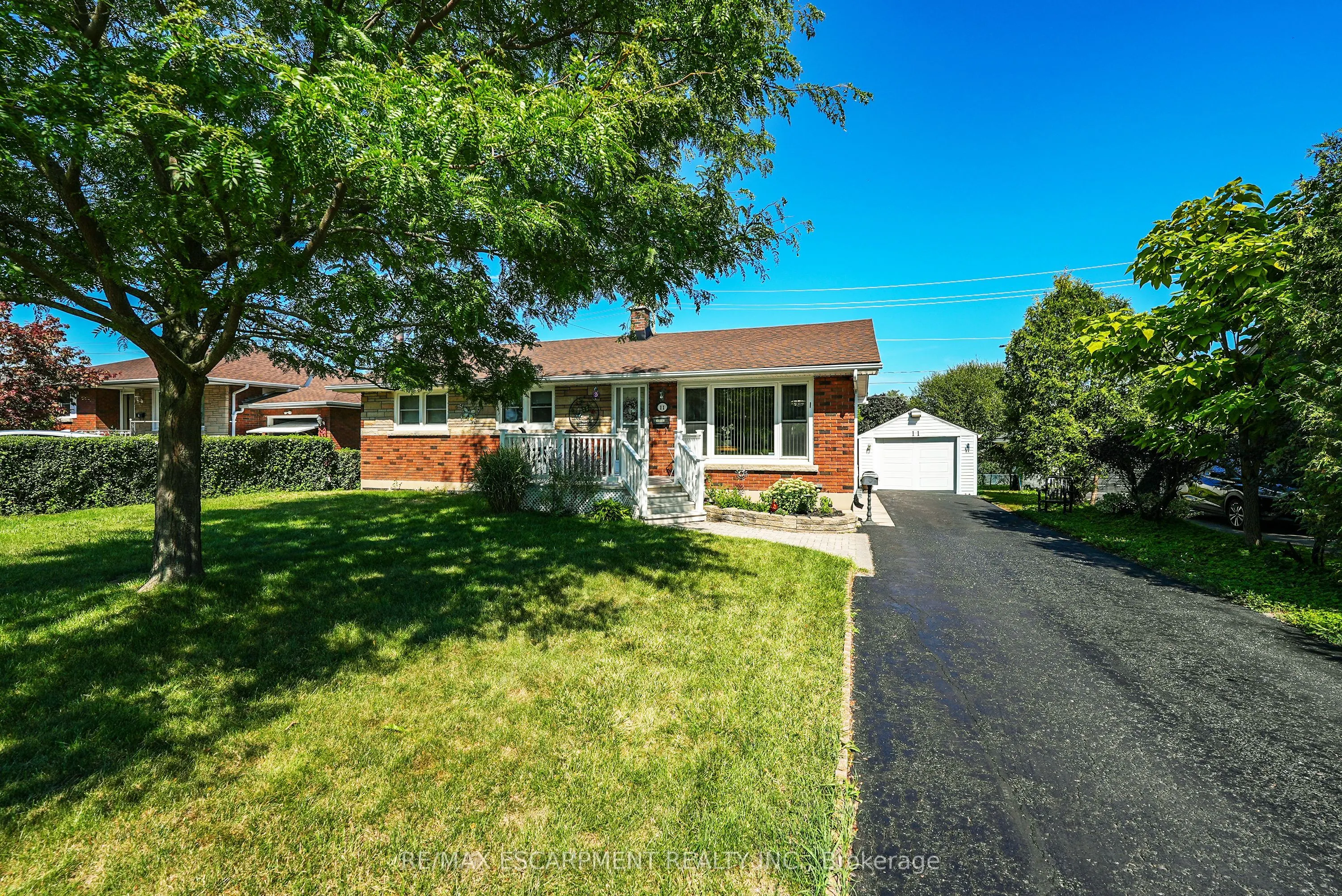 11 Riverview Drive