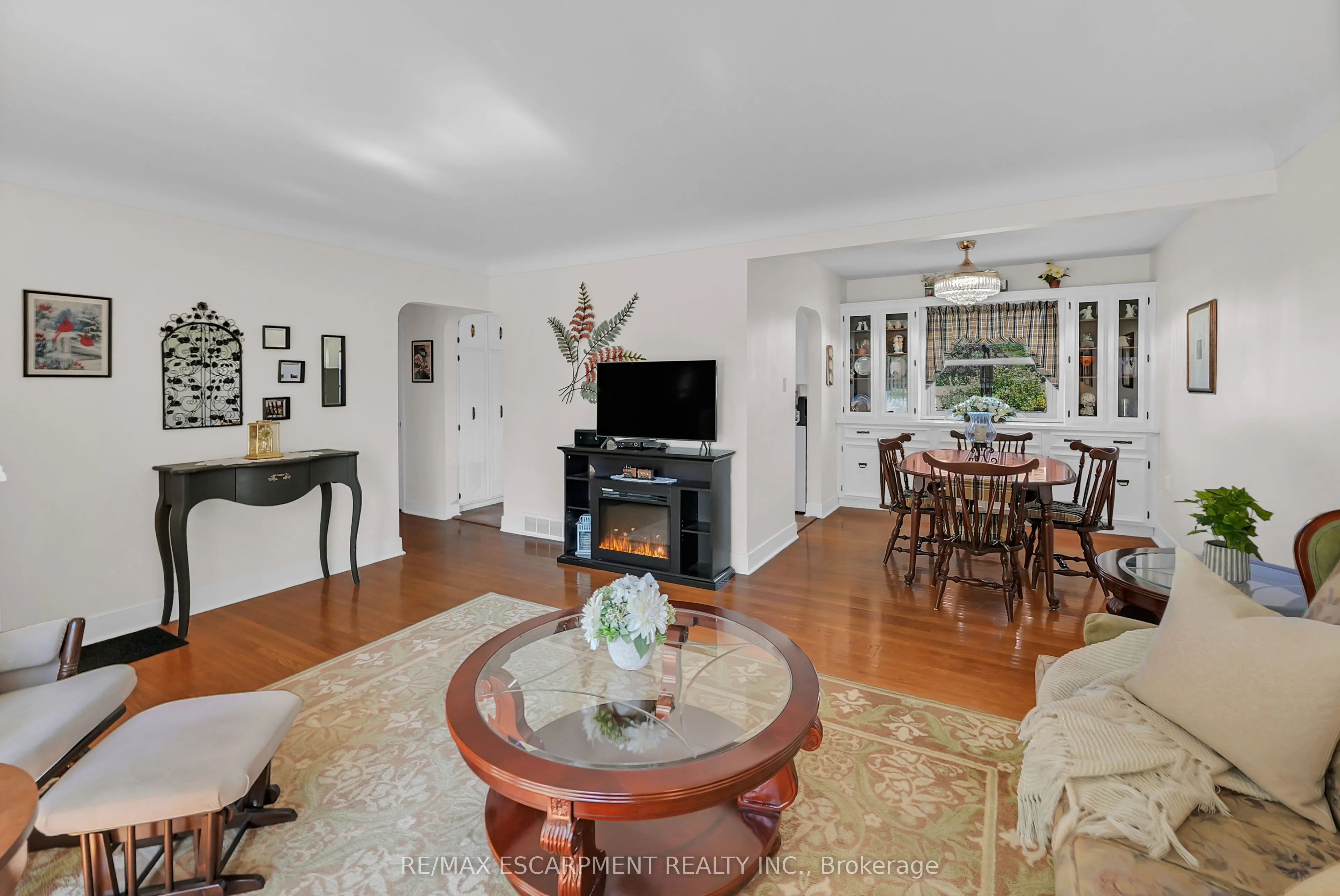 11 Riverview Drive