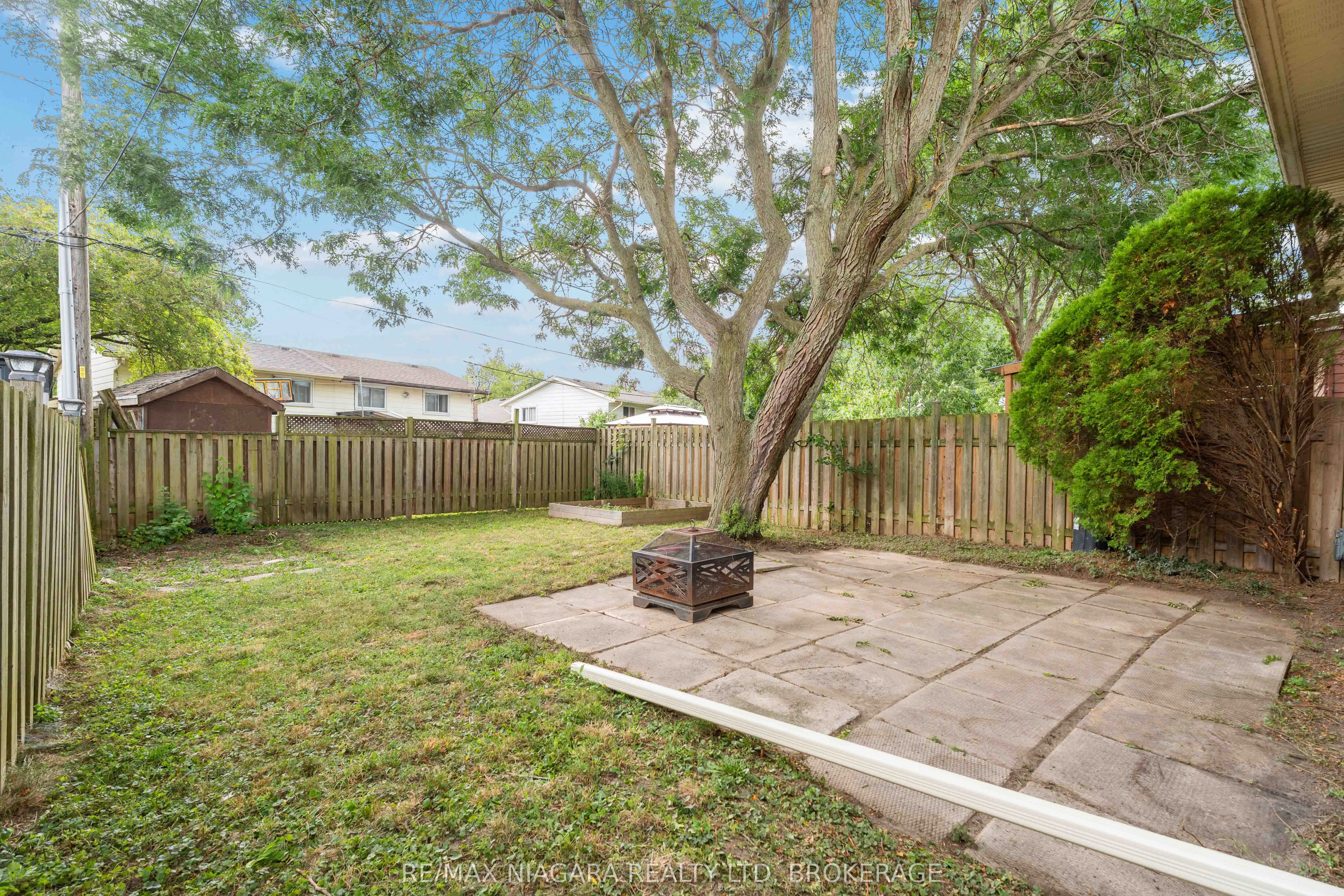 8299 Mundare Crescent