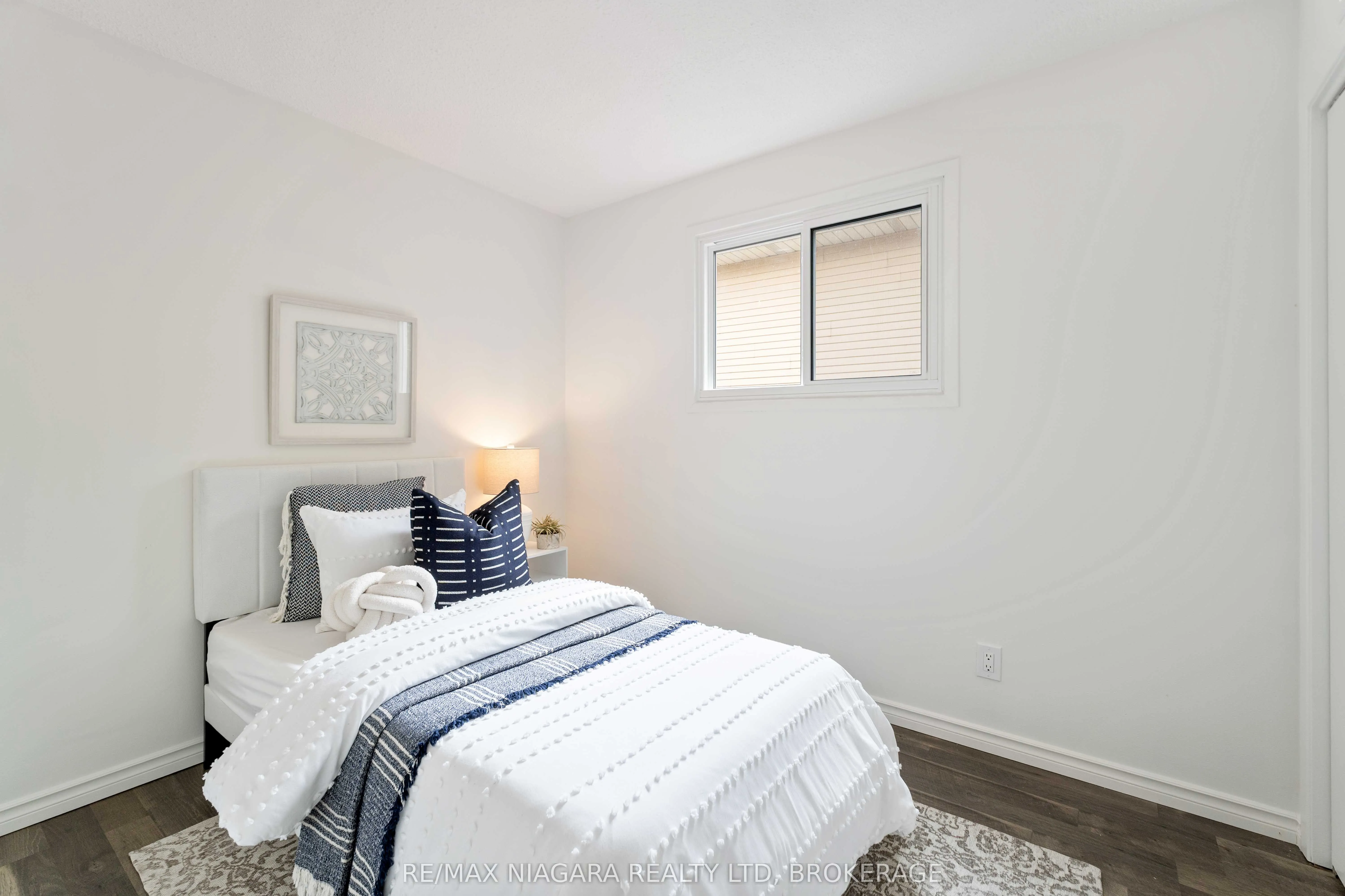 8299 Mundare Crescent