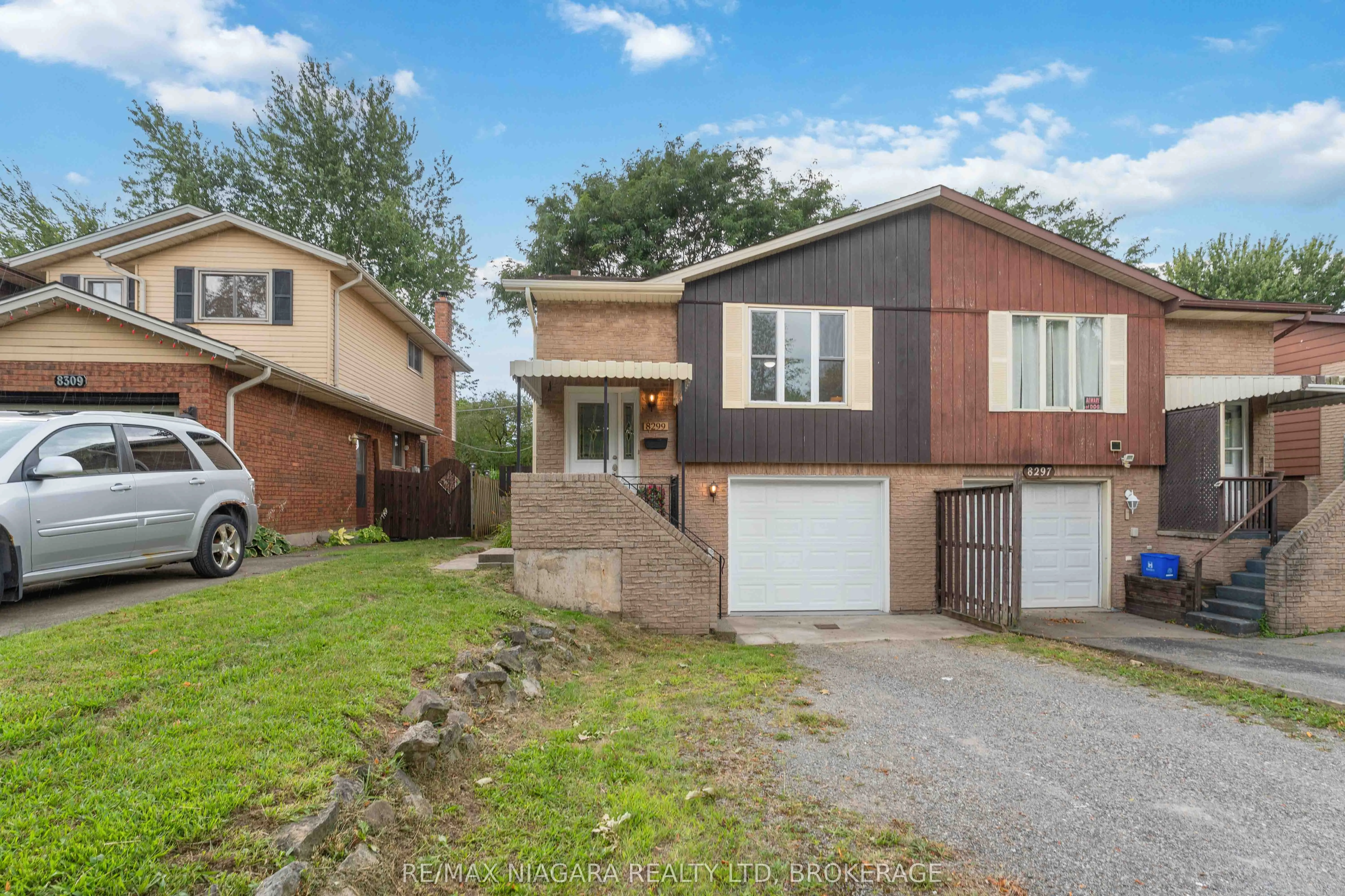 8299 Mundare Crescent