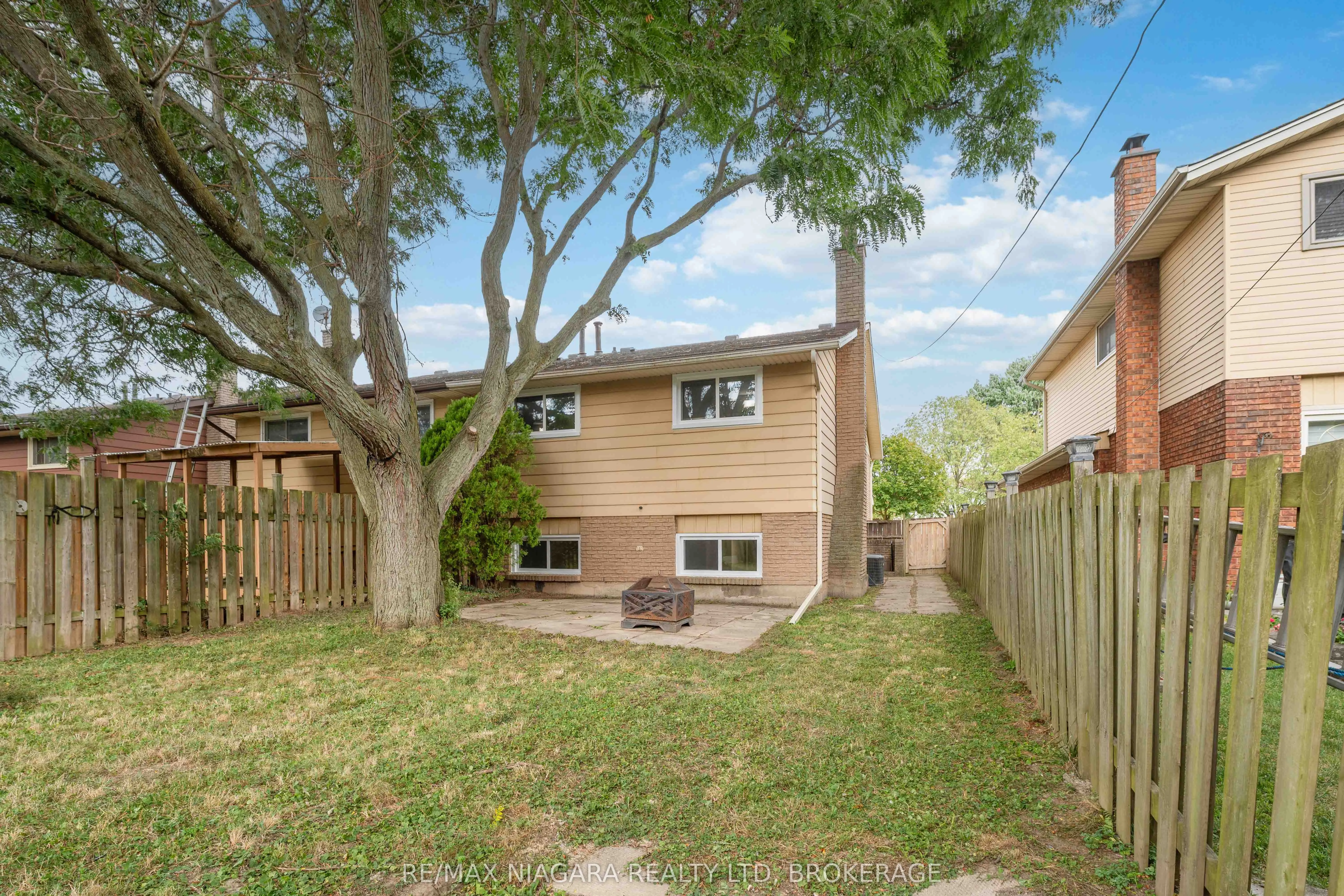 8299 Mundare Crescent