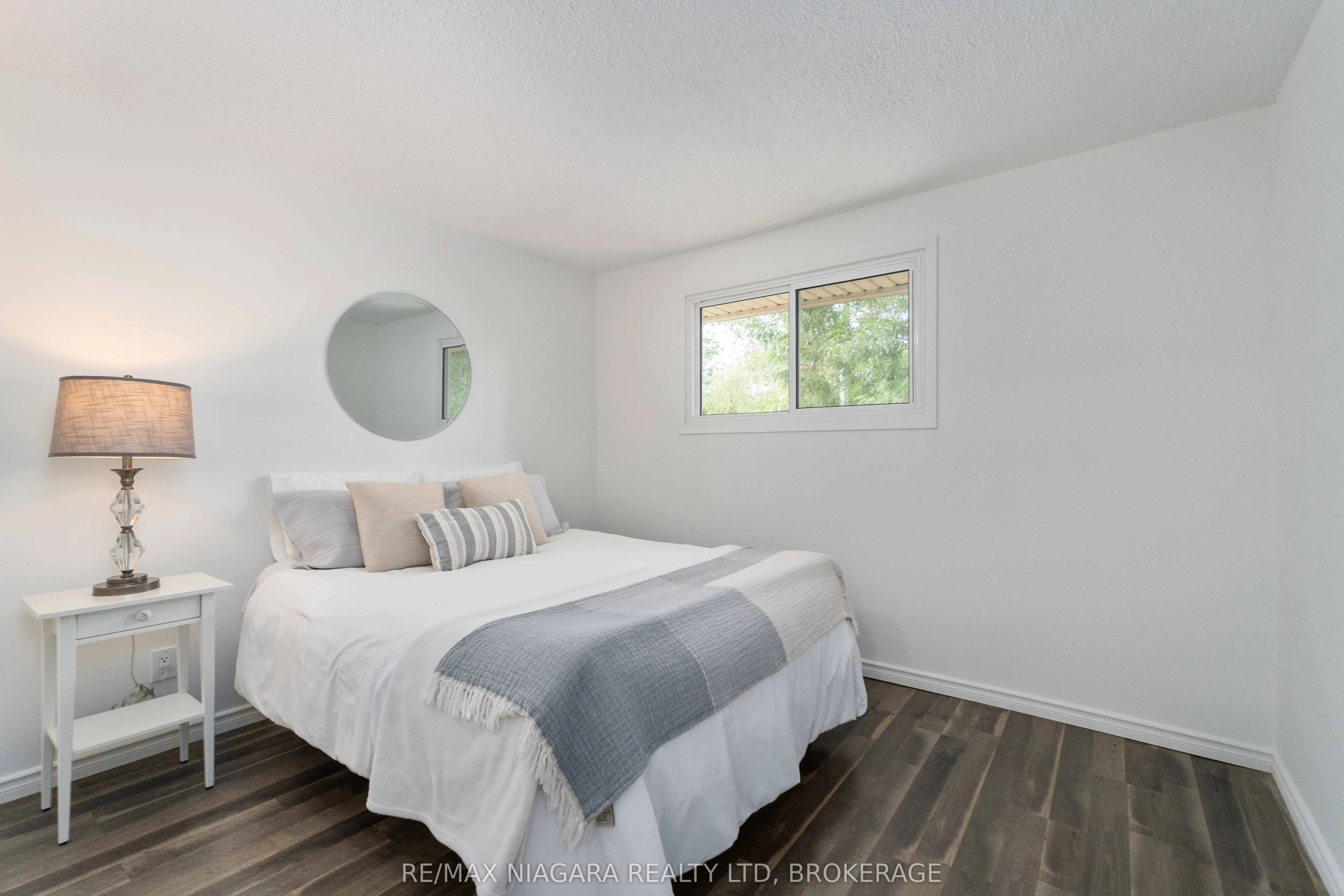 8299 Mundare Crescent