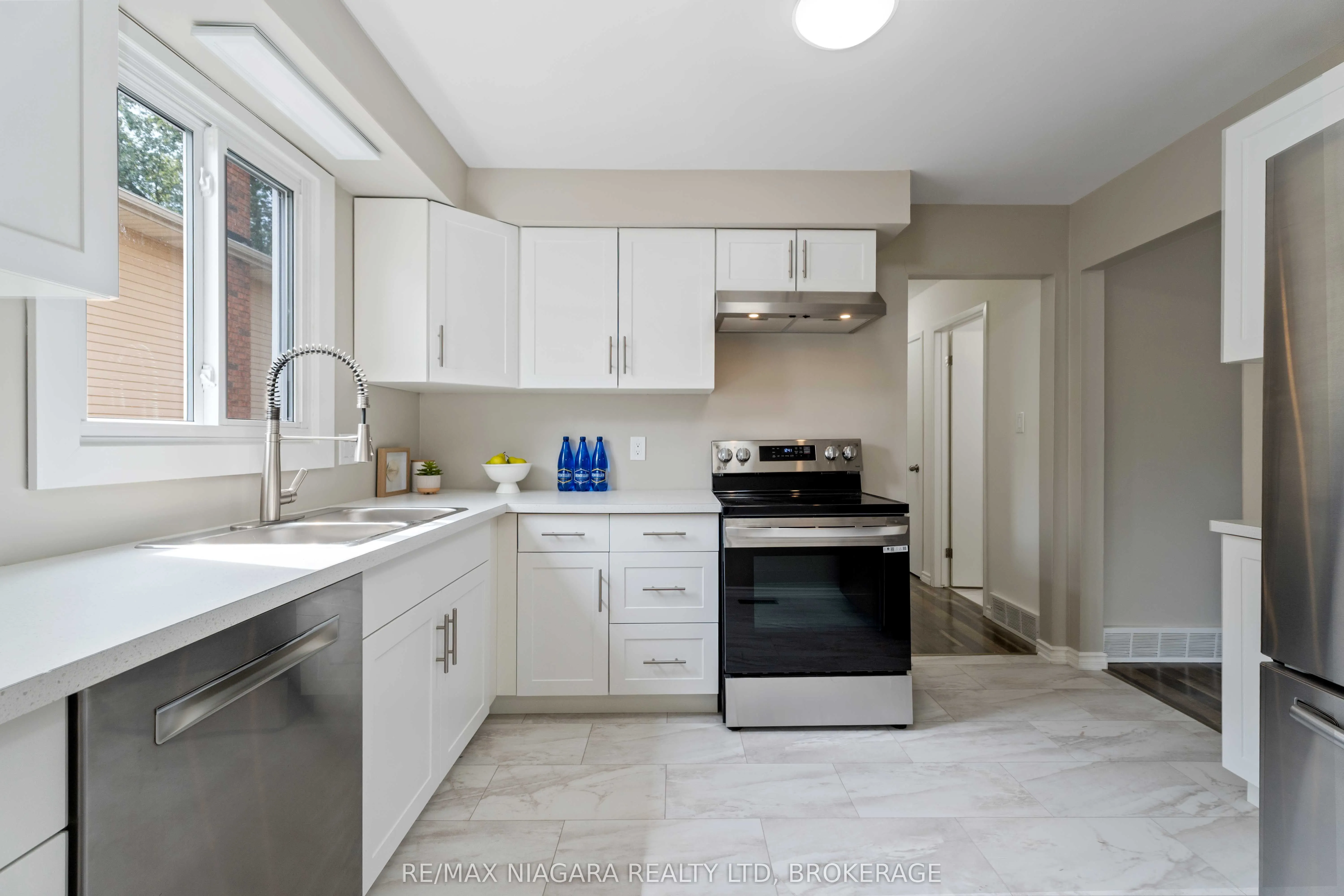 8299 Mundare Crescent