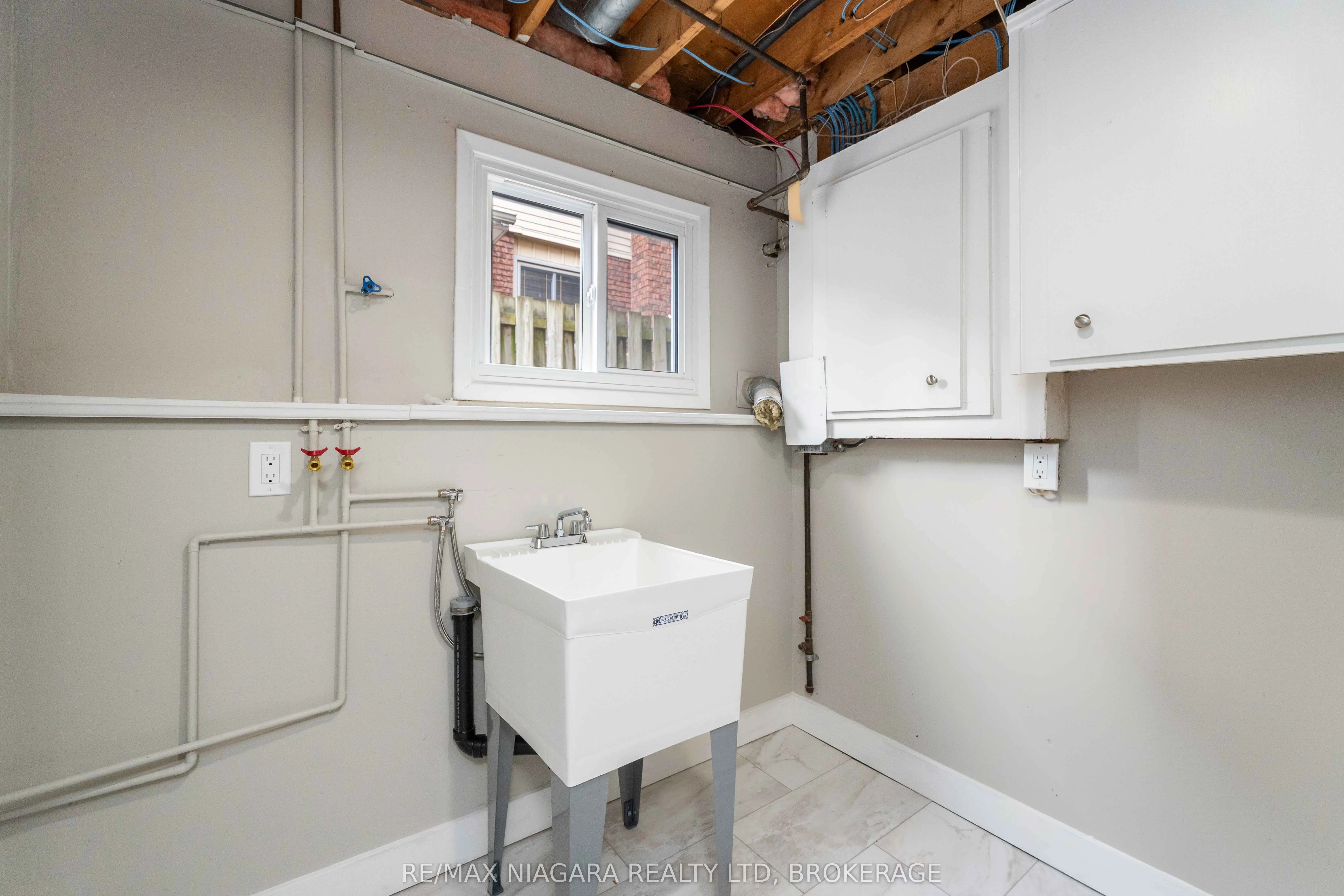 8299 Mundare Crescent