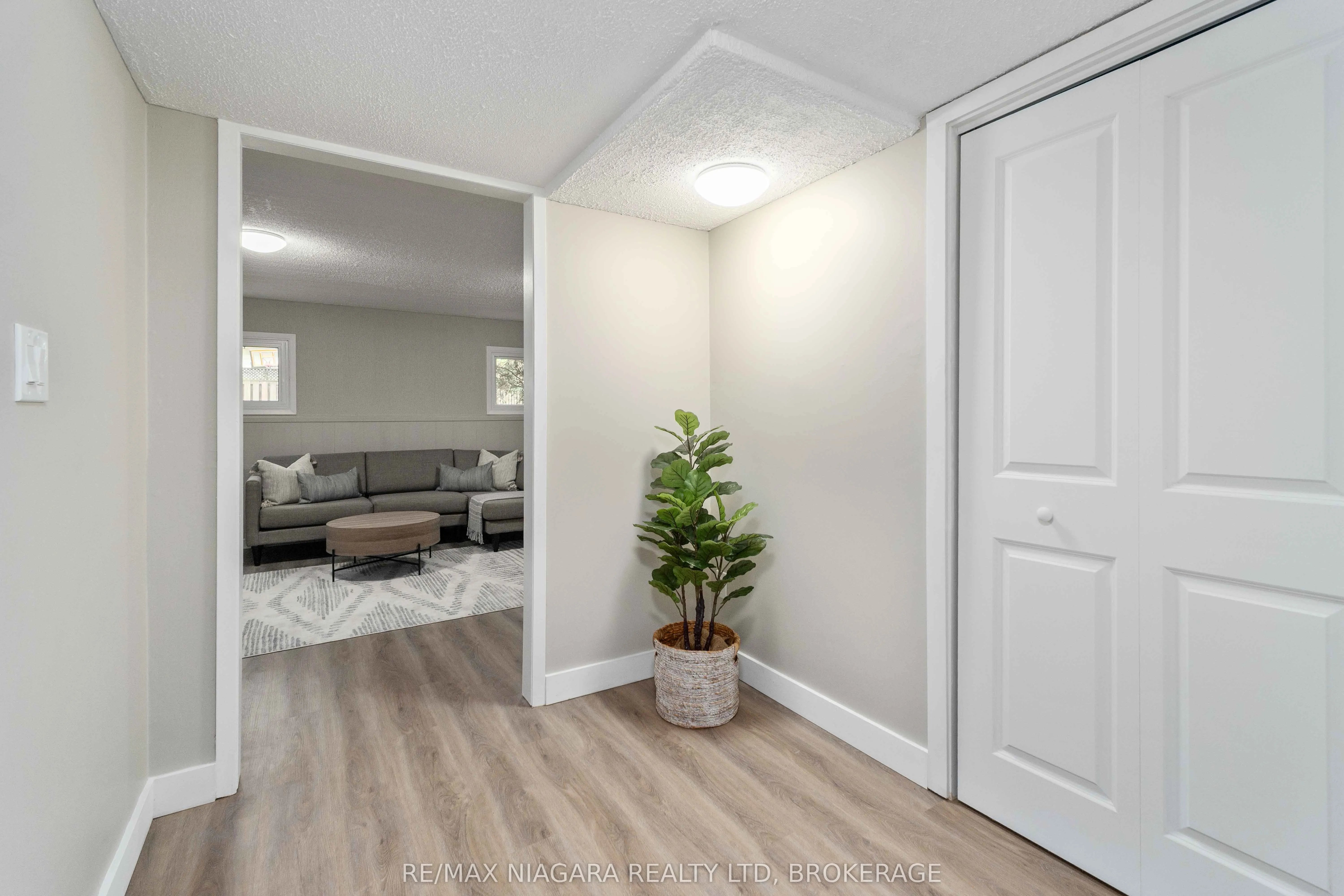 8299 Mundare Crescent