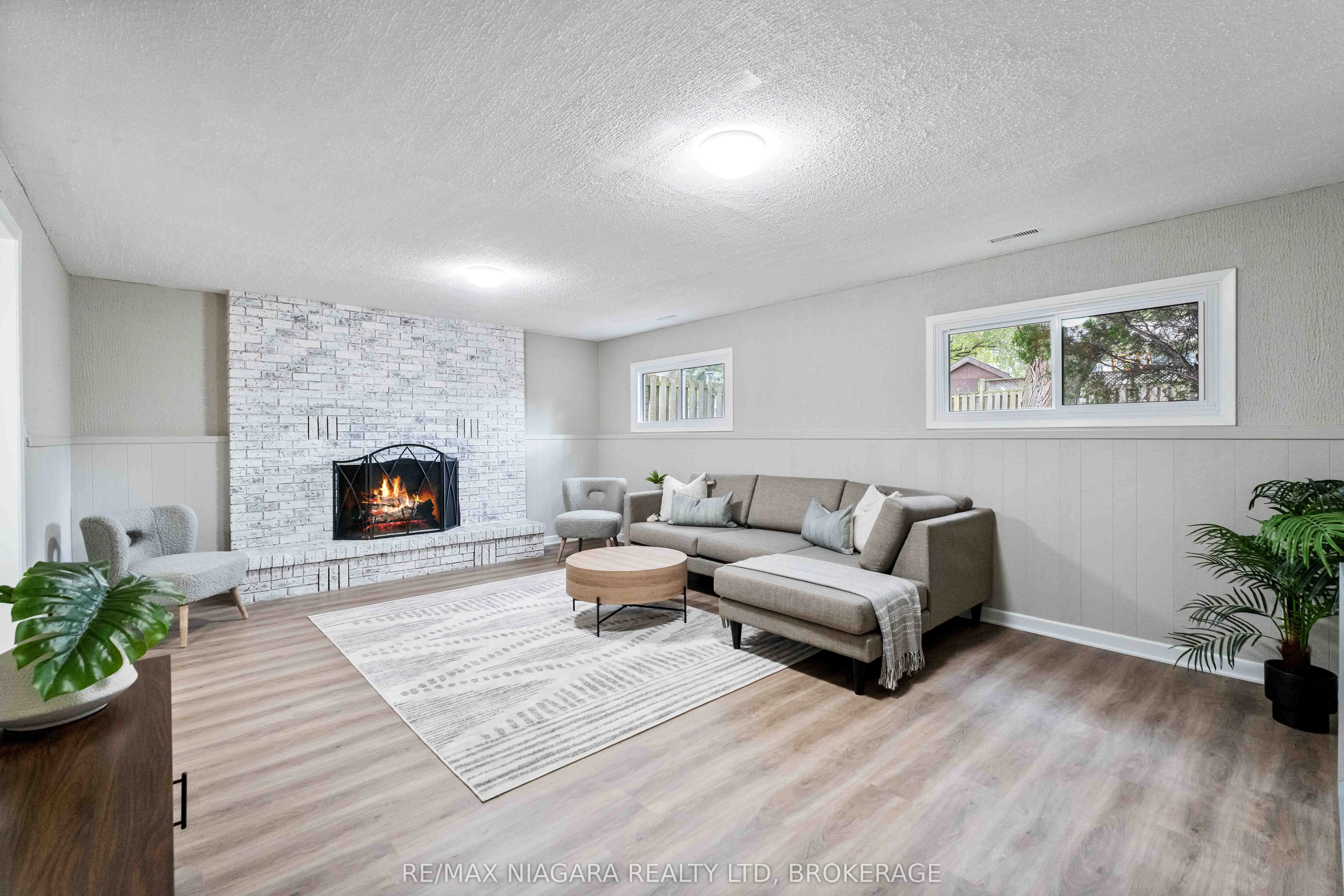 8299 Mundare Crescent