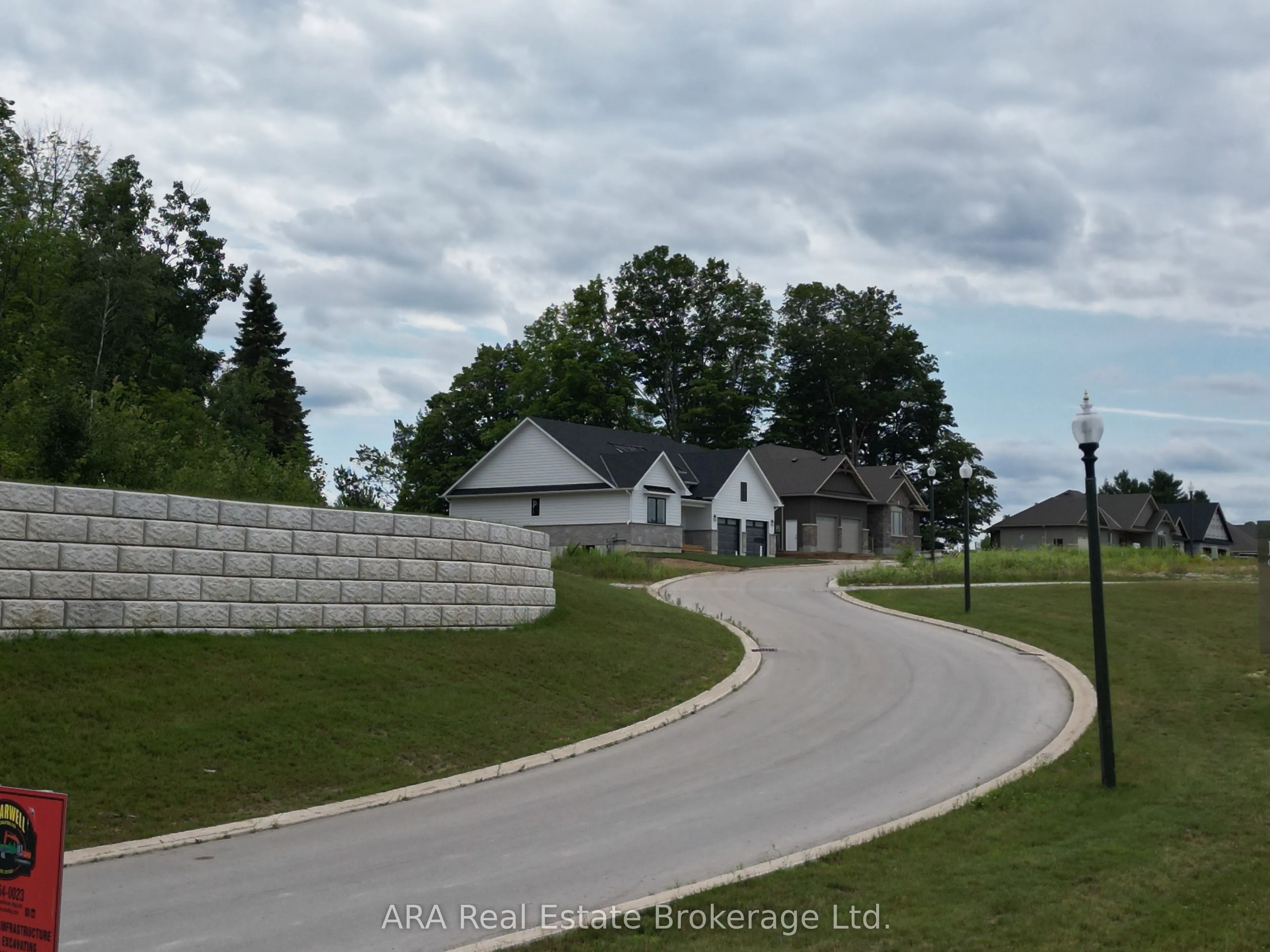2 Hilton Lane, #33