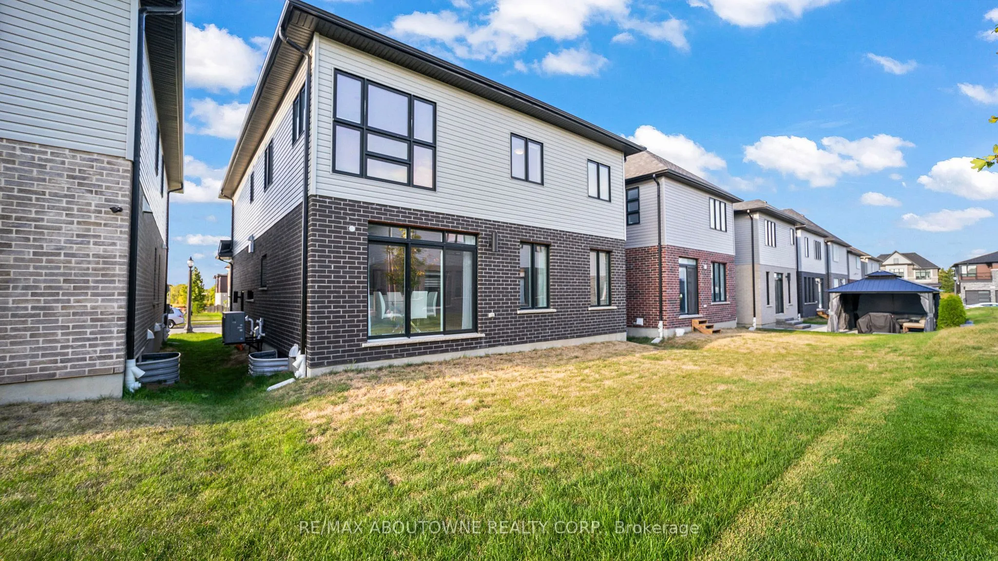27 Jacob Detweiller Drive