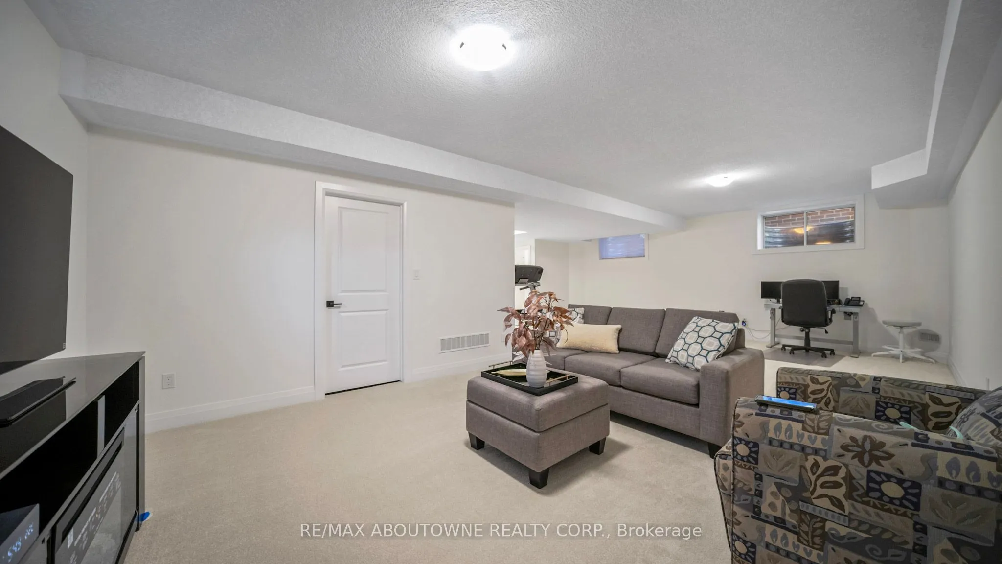 27 Jacob Detweiller Drive