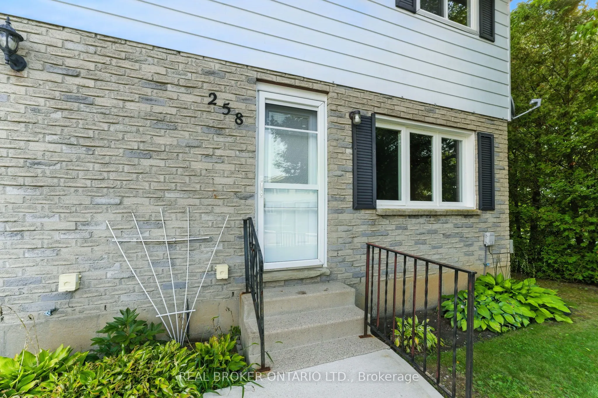 258 Richardson Drive, #U6