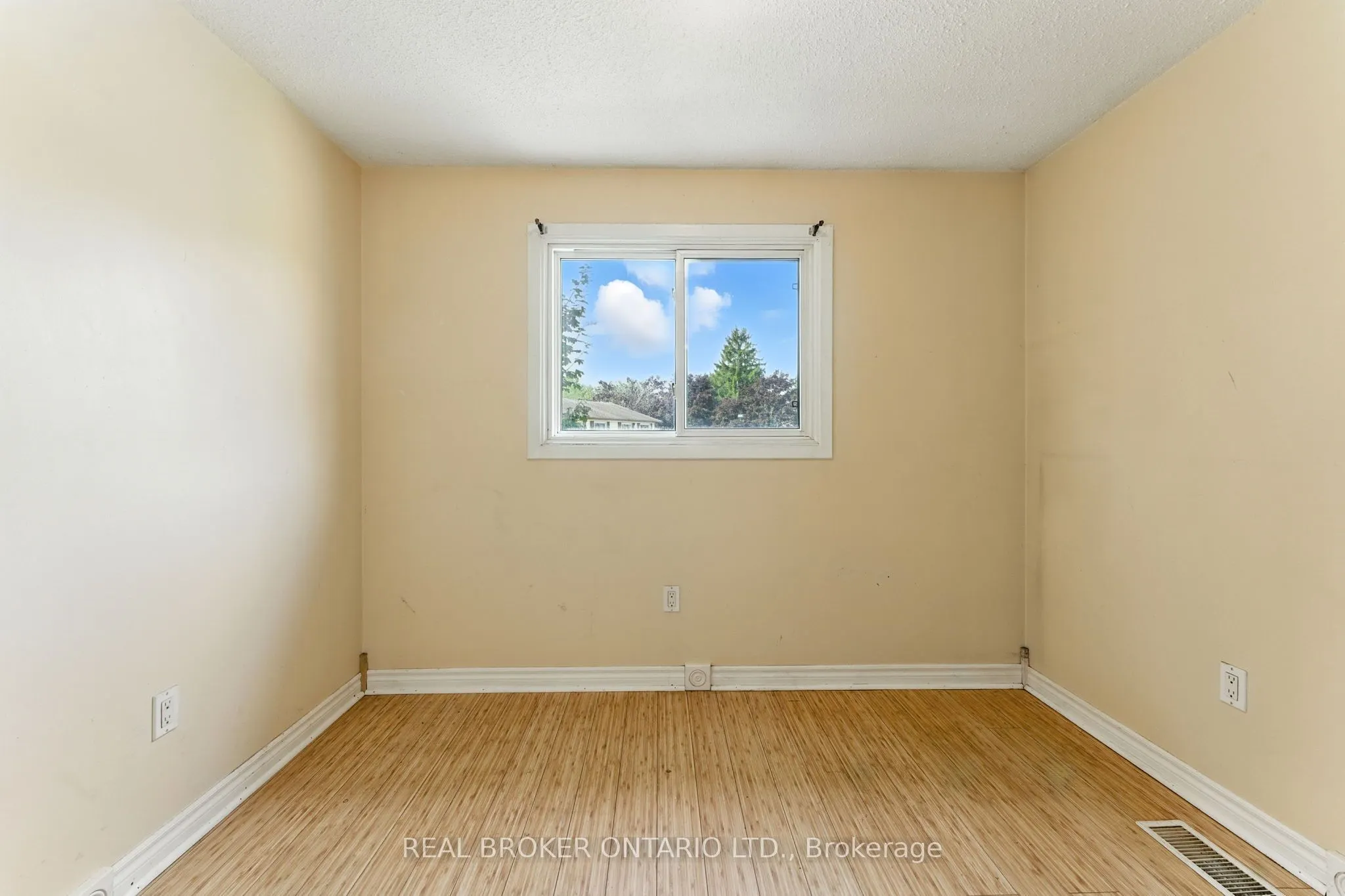 258 Richardson Drive, #U6